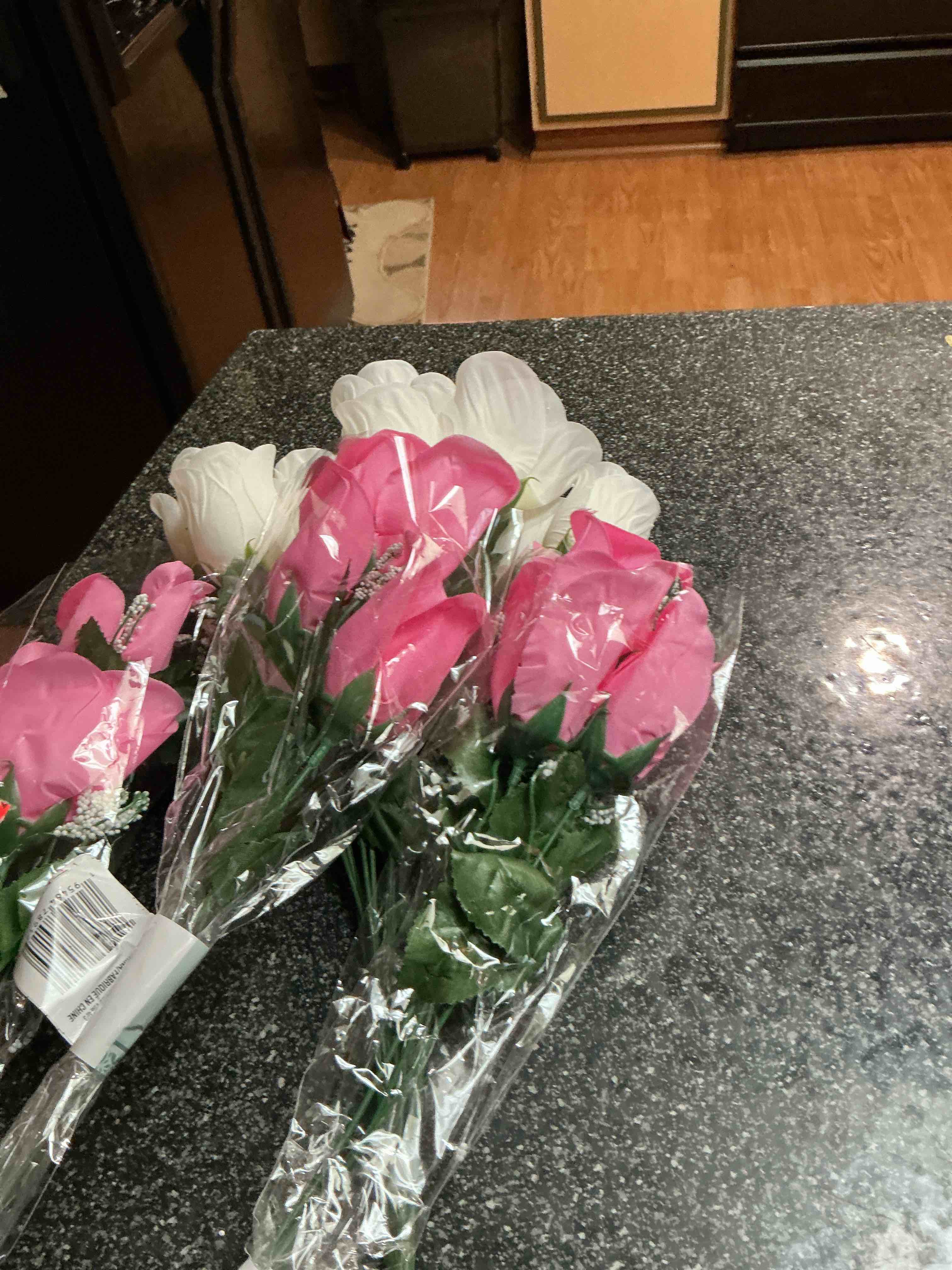 Condition photo showing New/Like New for Floral Design Easter Flowers 