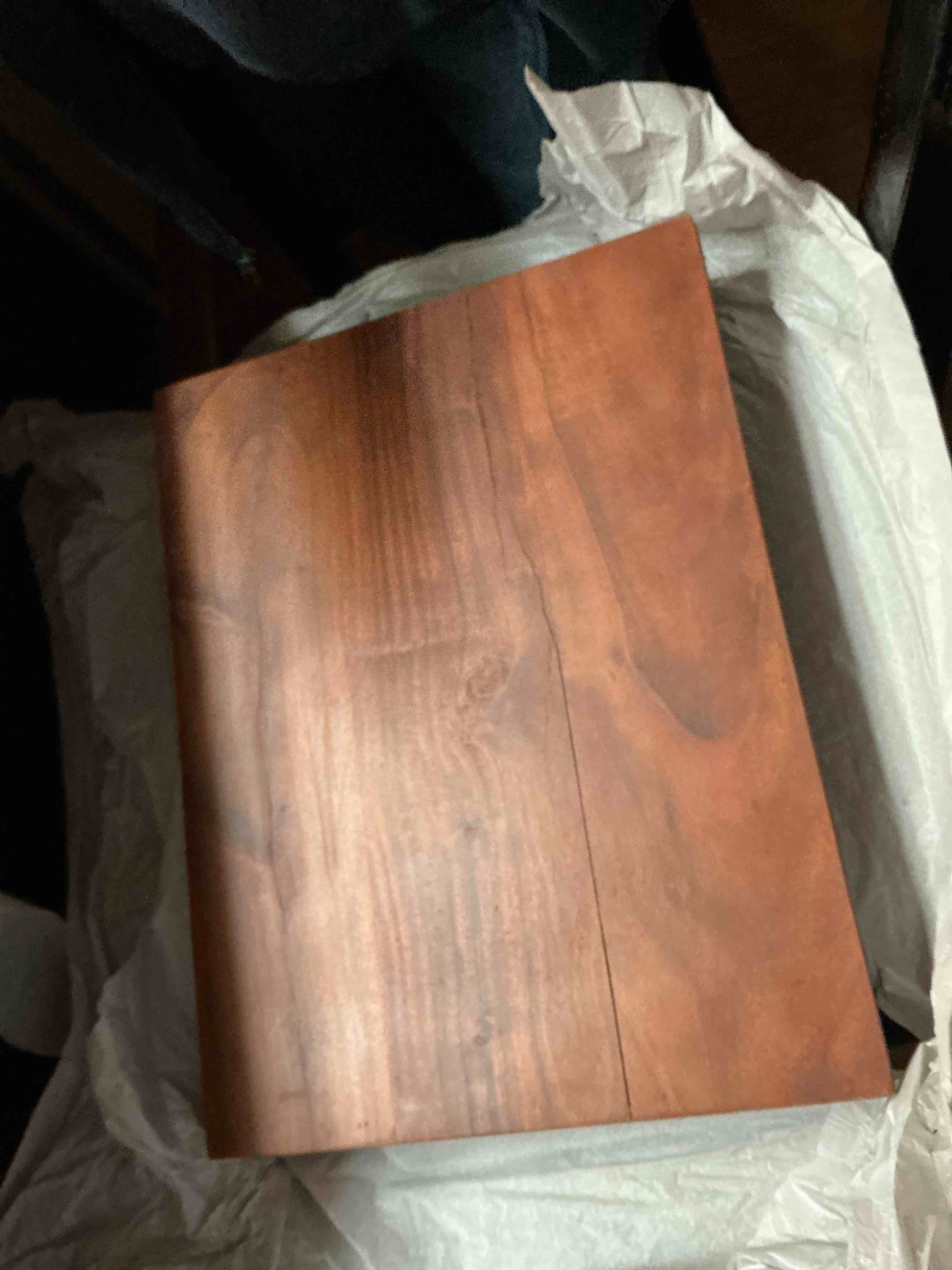 Condition photo showing New/Like New for Prime Group Wood Charcuterie with 4 Wooden Coaster 