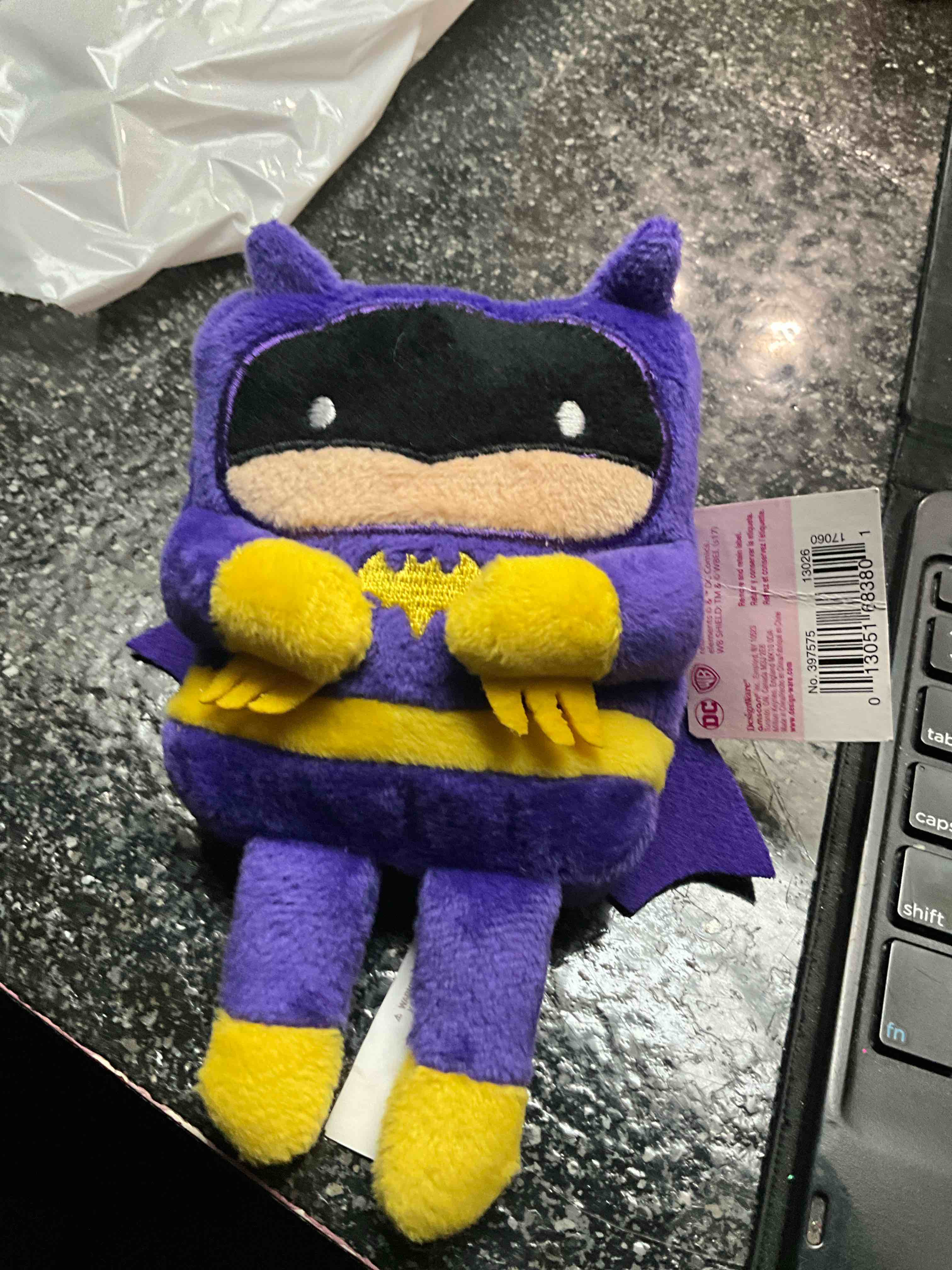 Condition photo showing New/Like New for Justice League - Square Favor Plush with Keychain 
