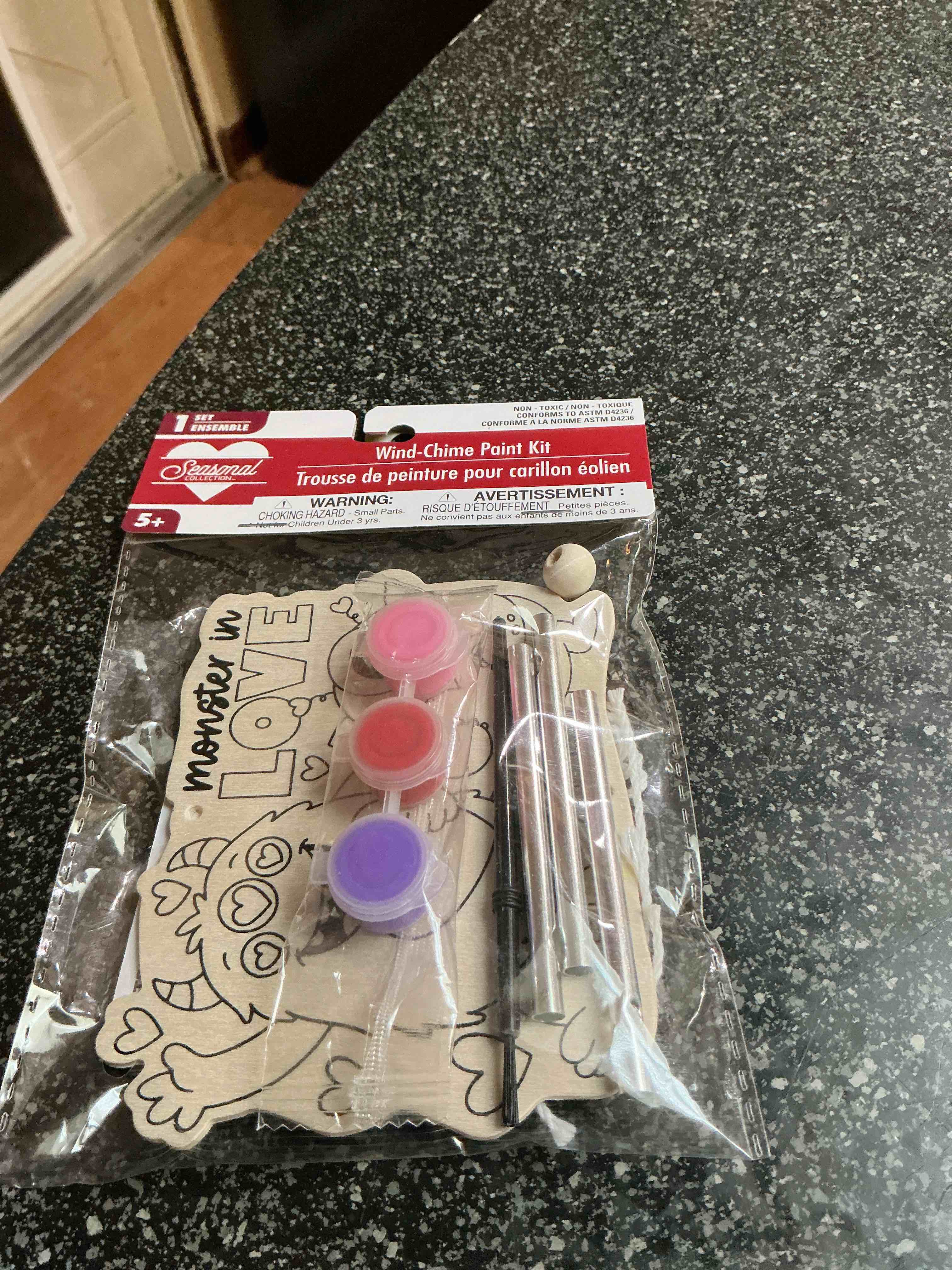 Condition photo showing New/Like New for Seasonal Wind Chime Paint Kit 