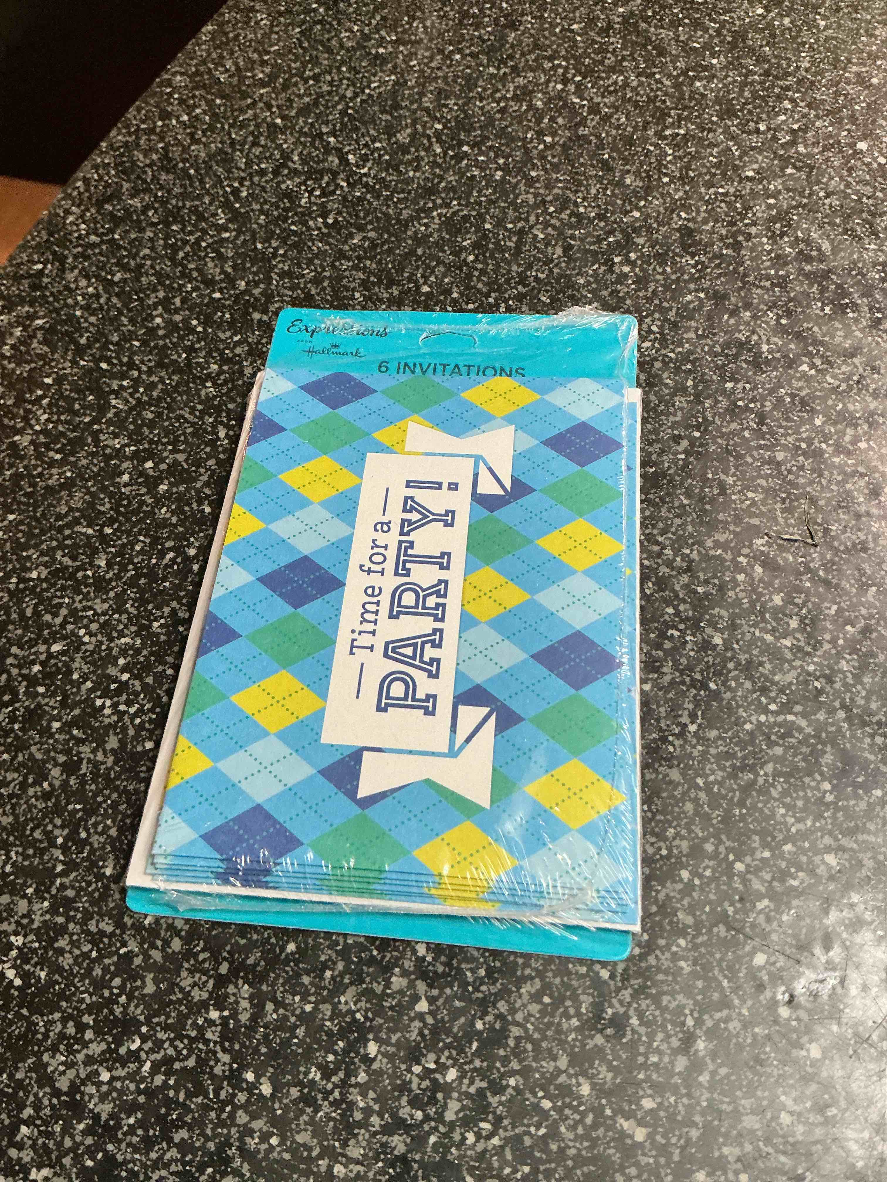 Condition photo showing New/Like New for Hallmark Expression Contains 6 Invitations 