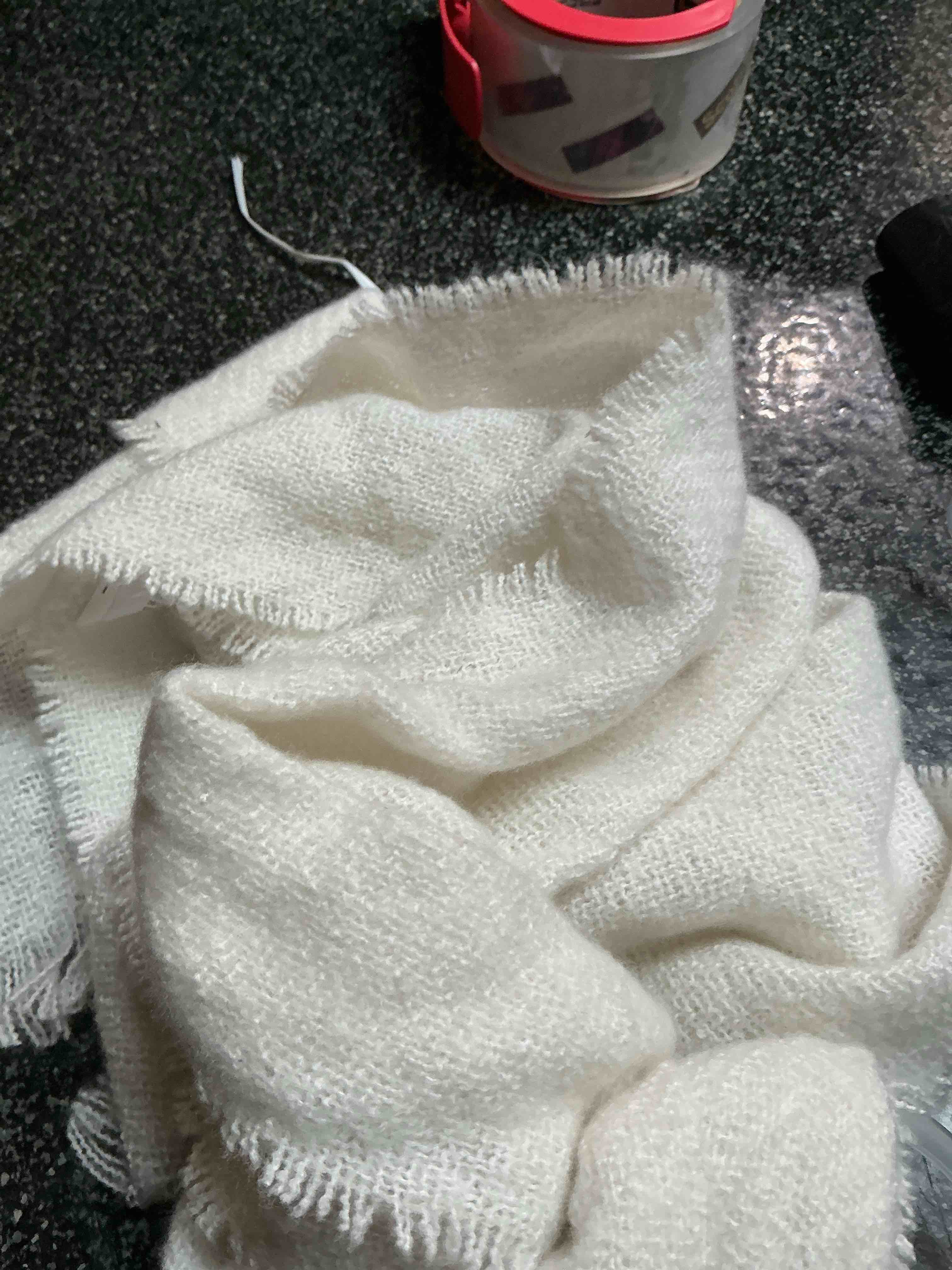 Condition photo showing New/Like New for White Scarf 