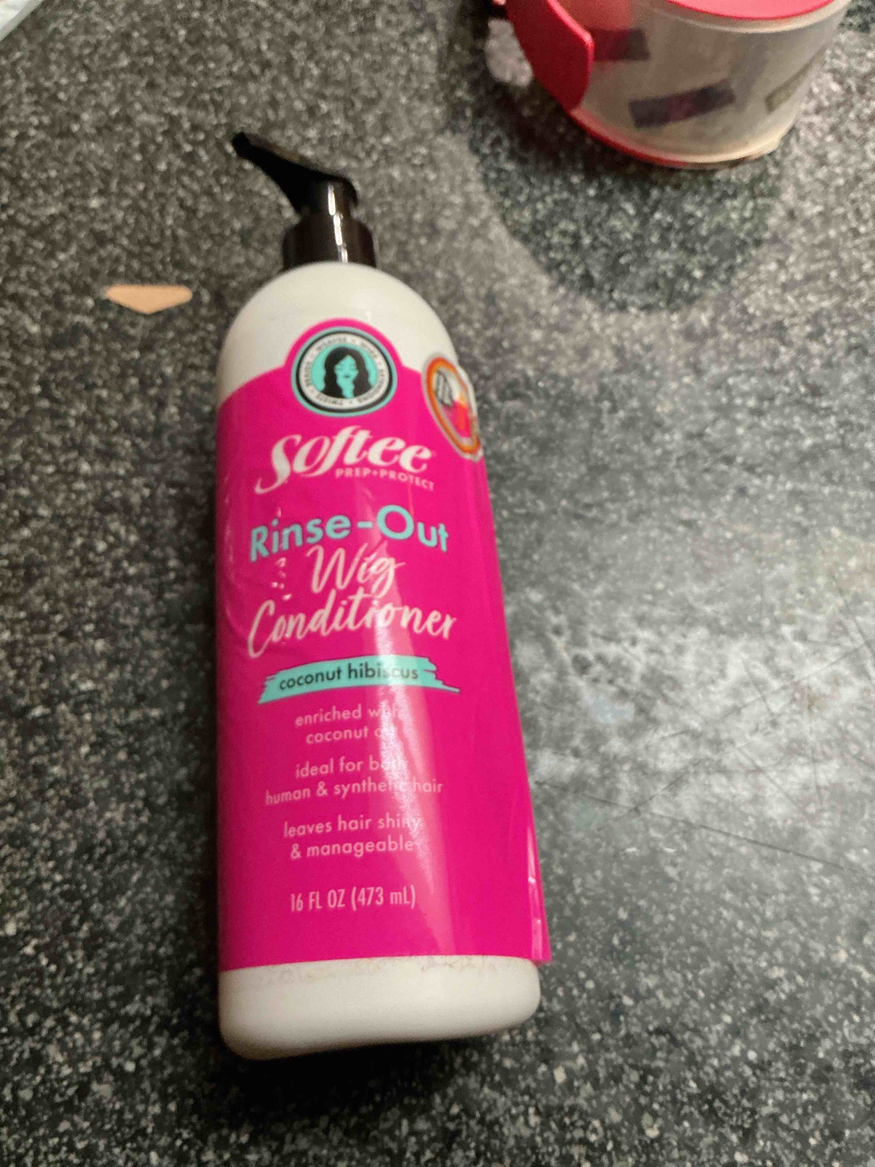 Softee Rinse-Out Wig Conditioner. 16 OZ.