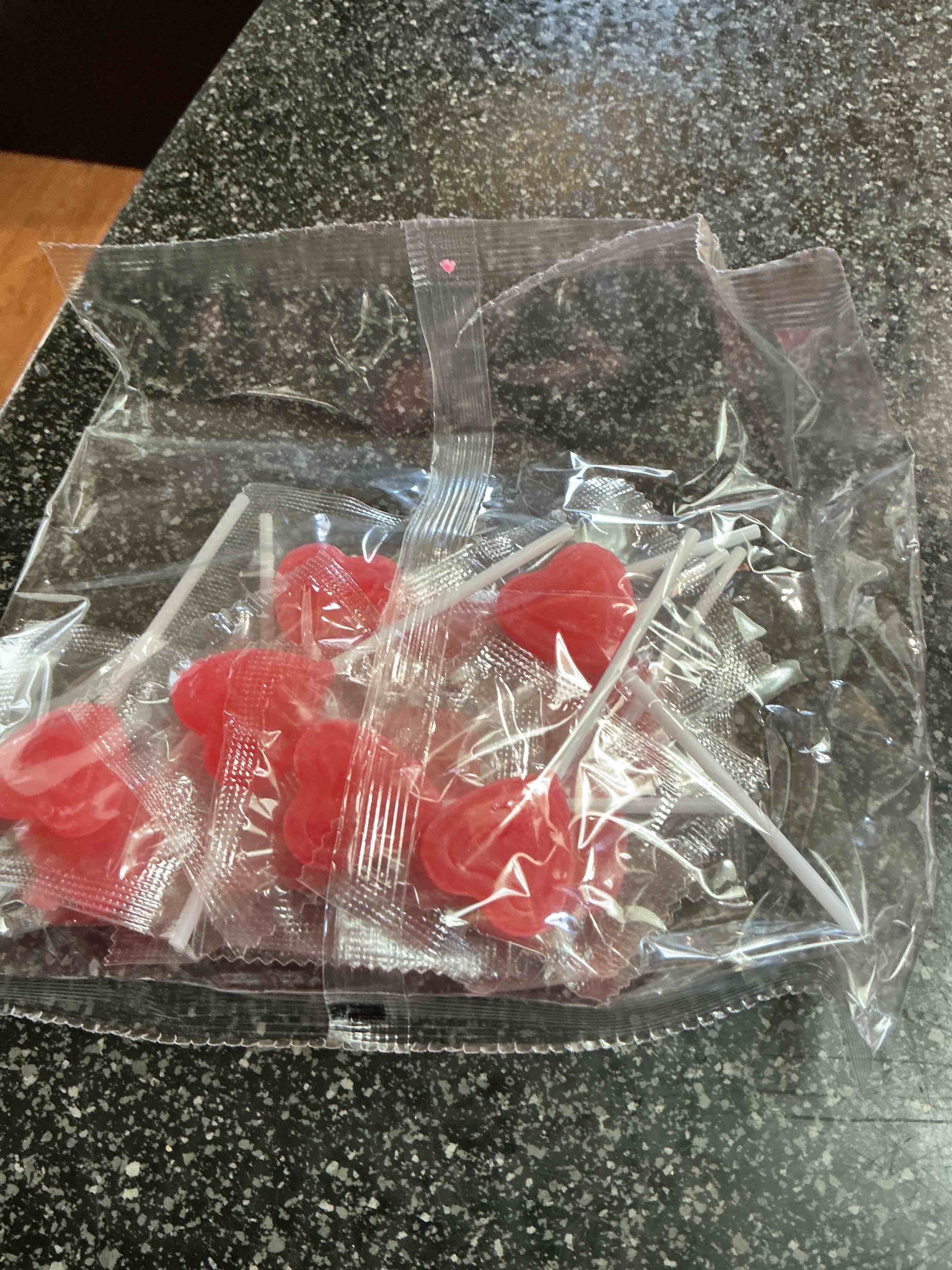 Condition photo showing New/Like New for Lollipop Heart Shape Suckers  9 Count