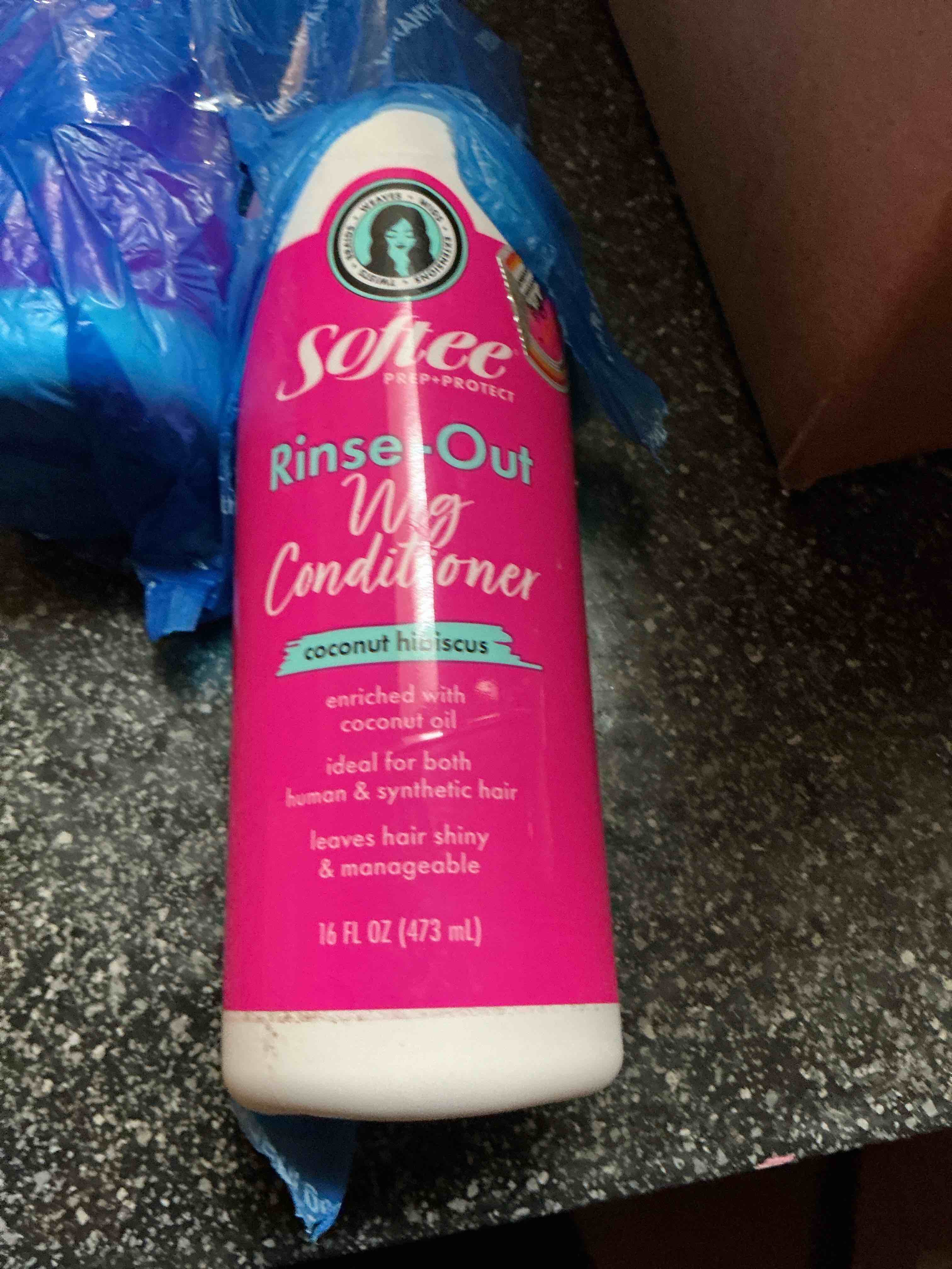 Softee Rinse-Out Wig Conditioner 16 FL. OZ. 