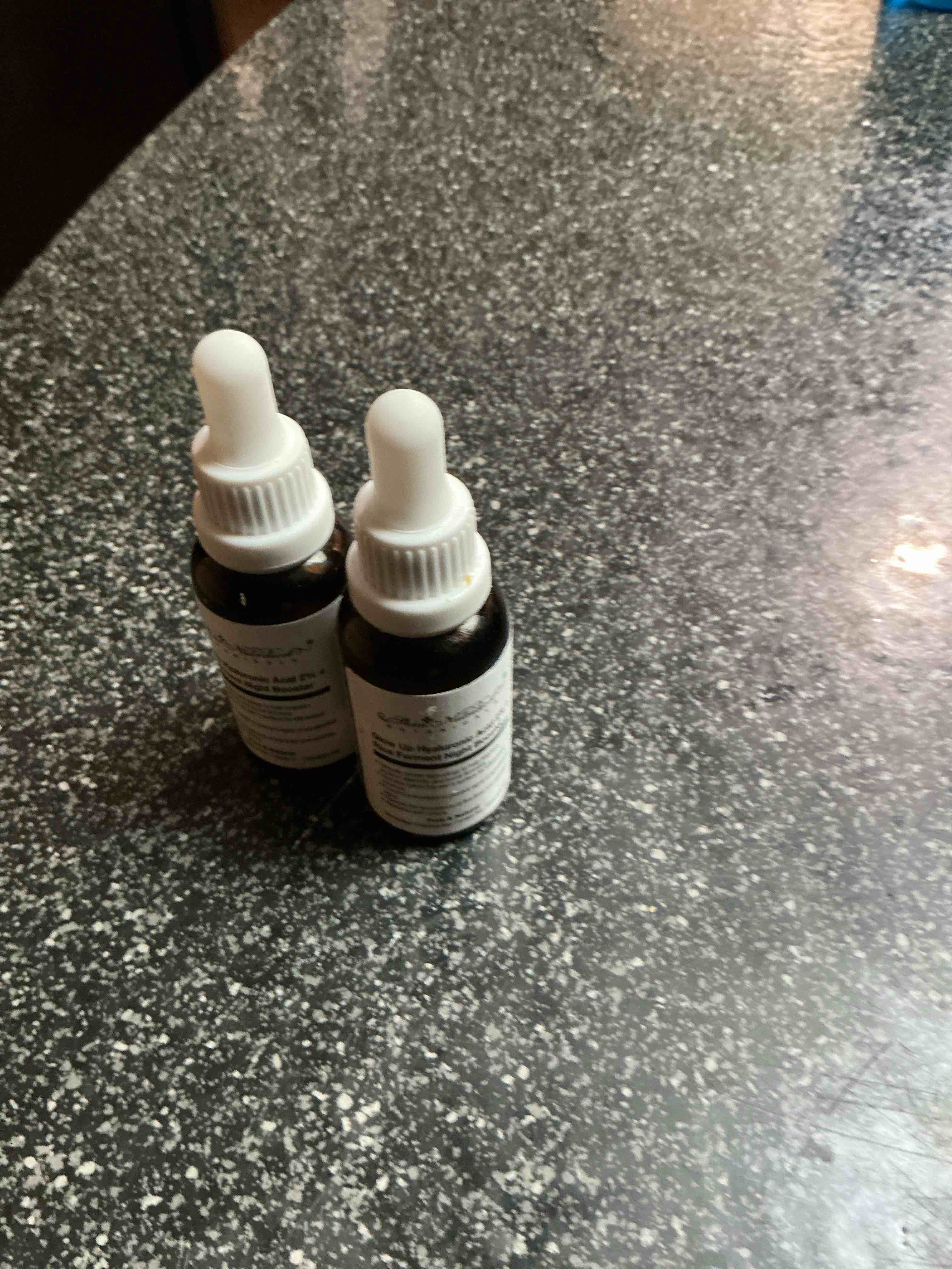 Condition photo showing New/Like New for Skin Nut Botanical Niacinamide Face Serum 1 OZ.  