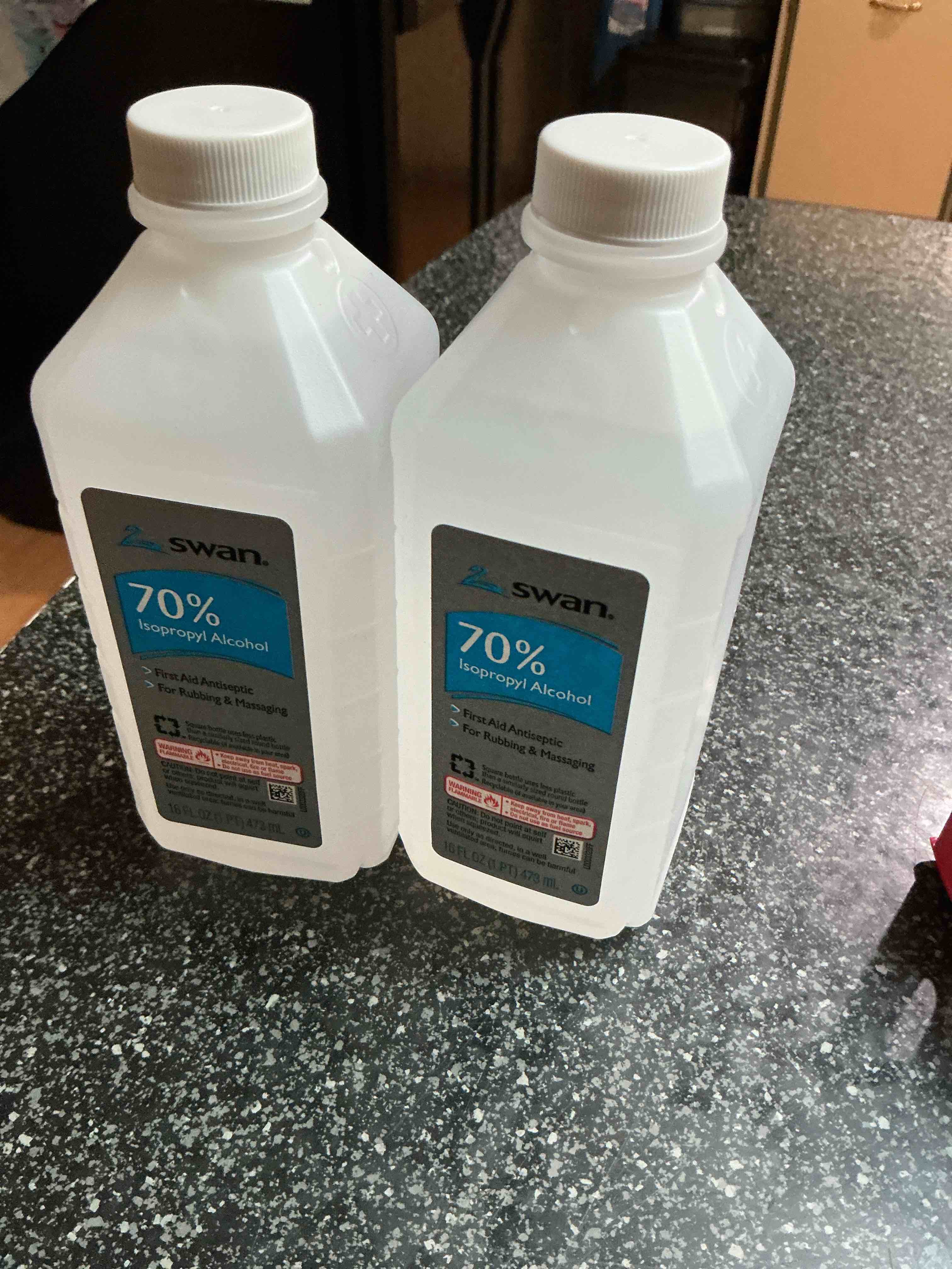 Swan 70 % Isopropyl Alcohol For Rubbing & Massaging 16 OZ. 