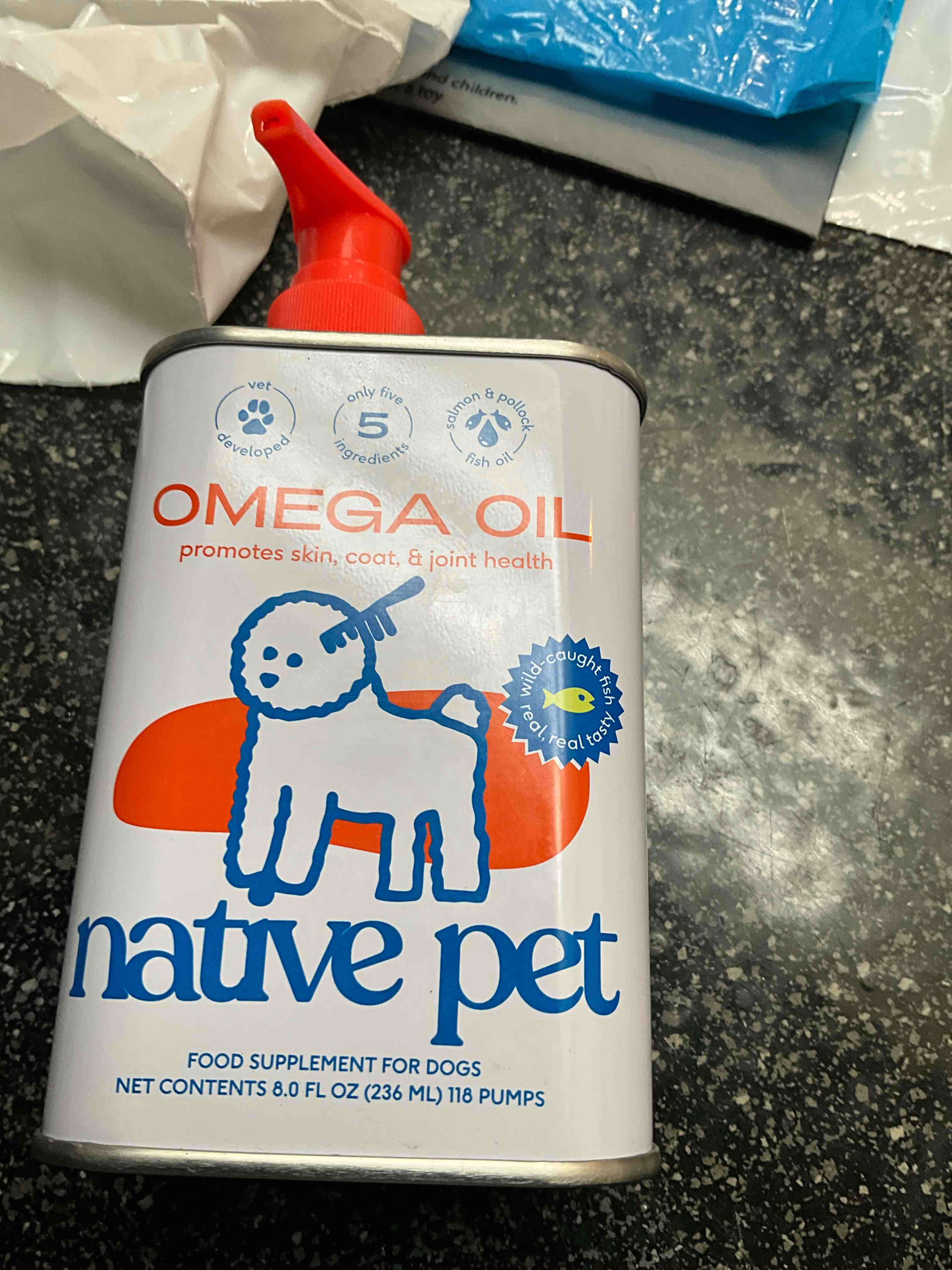 Native Pet Omega 3 Fish Oil for Dogs & Cats - Promotes Healthy Skin, Shiny Coat, & Strong Joints - Made with Wild Alaskan Salmon Oil for Dogs – Tasty, Fast-Absorbing Omega 3 6 9 Liquid Supplement- 8oz