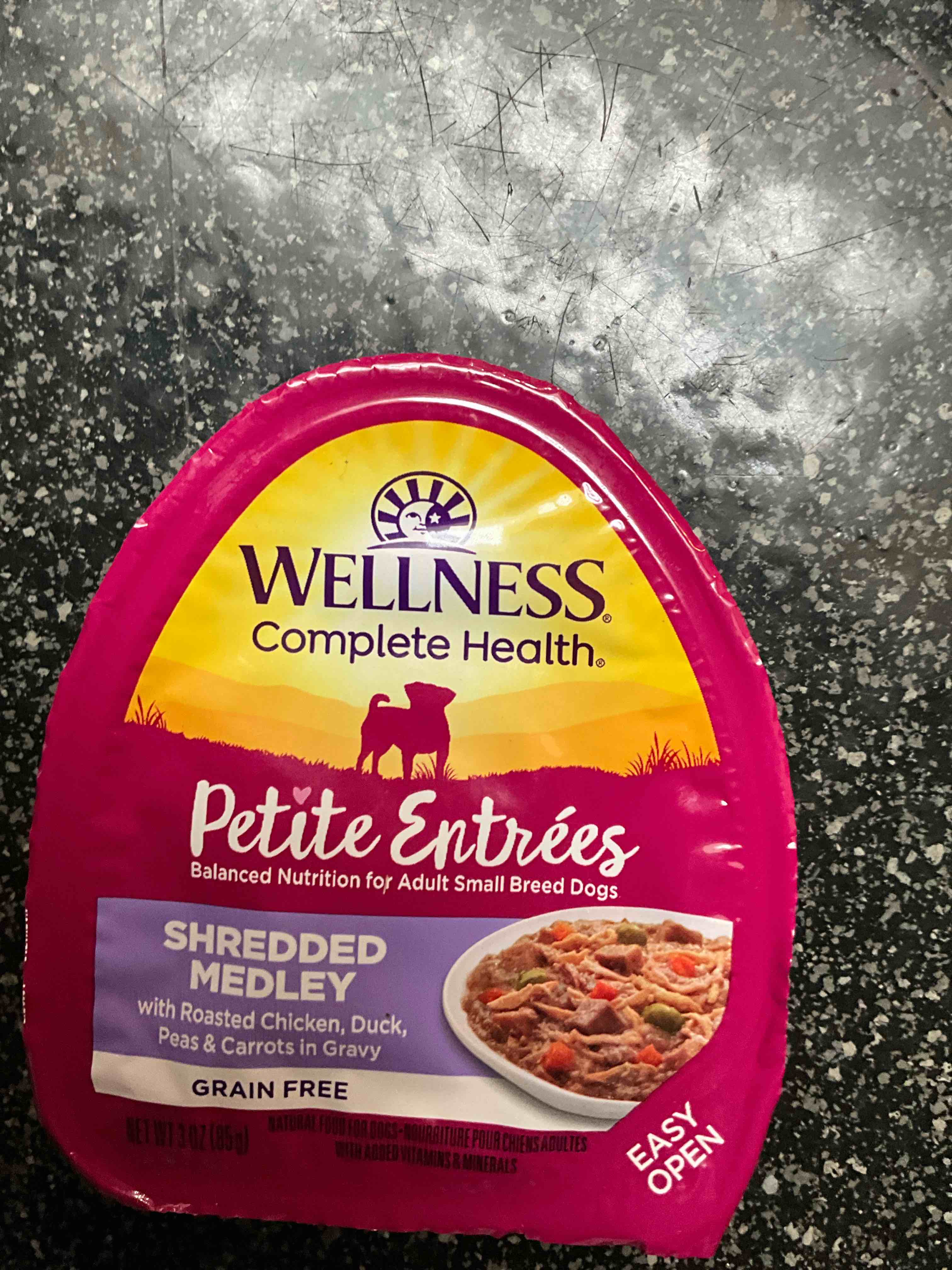 wellness - complete health - petite entrees - shredded medley - chicken/duck/peas/carrots/gravy - 3 oz 