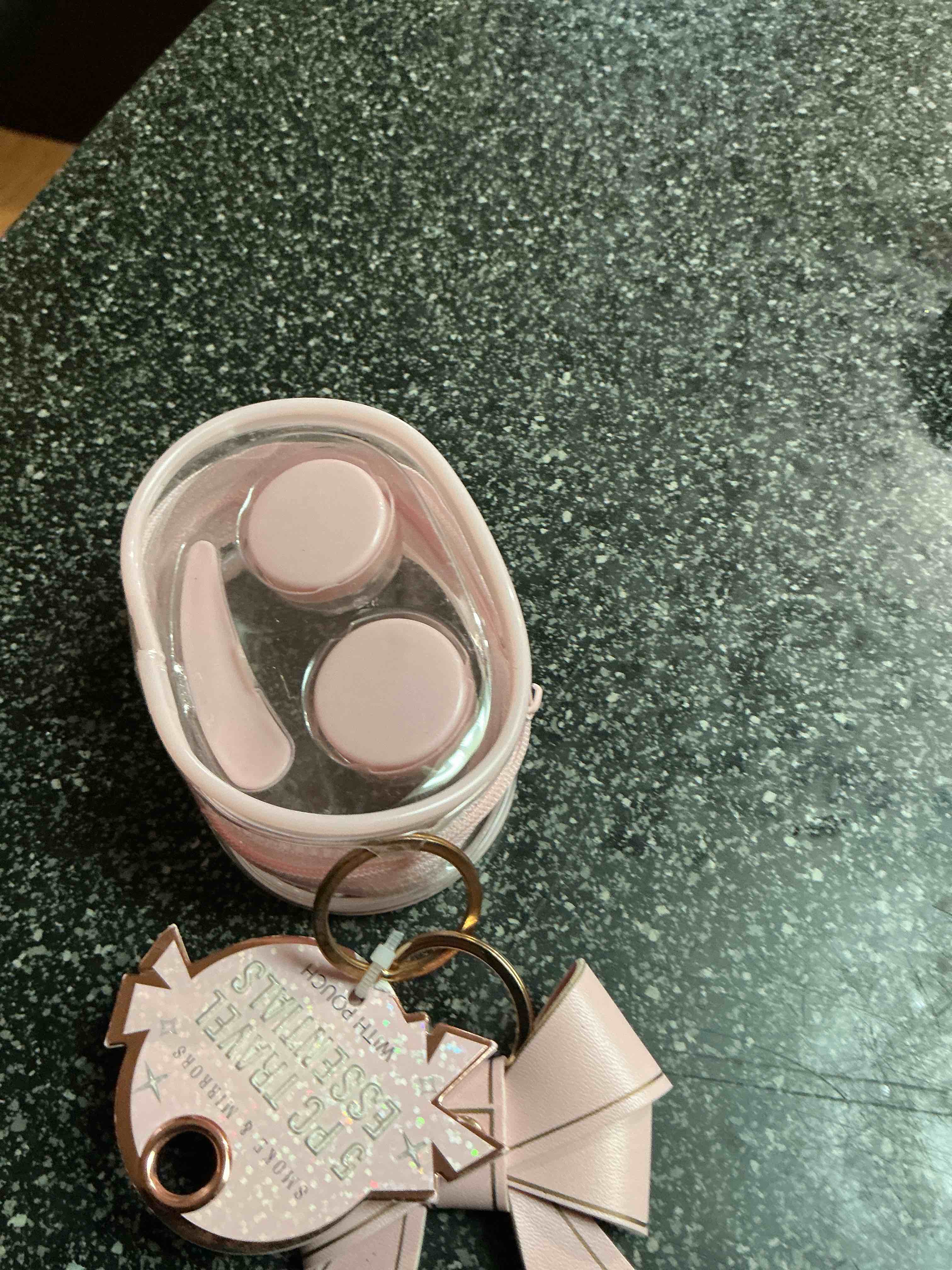 Condition photo showing New/Like New for Smoke & Mirrors Travel Essentials Bag