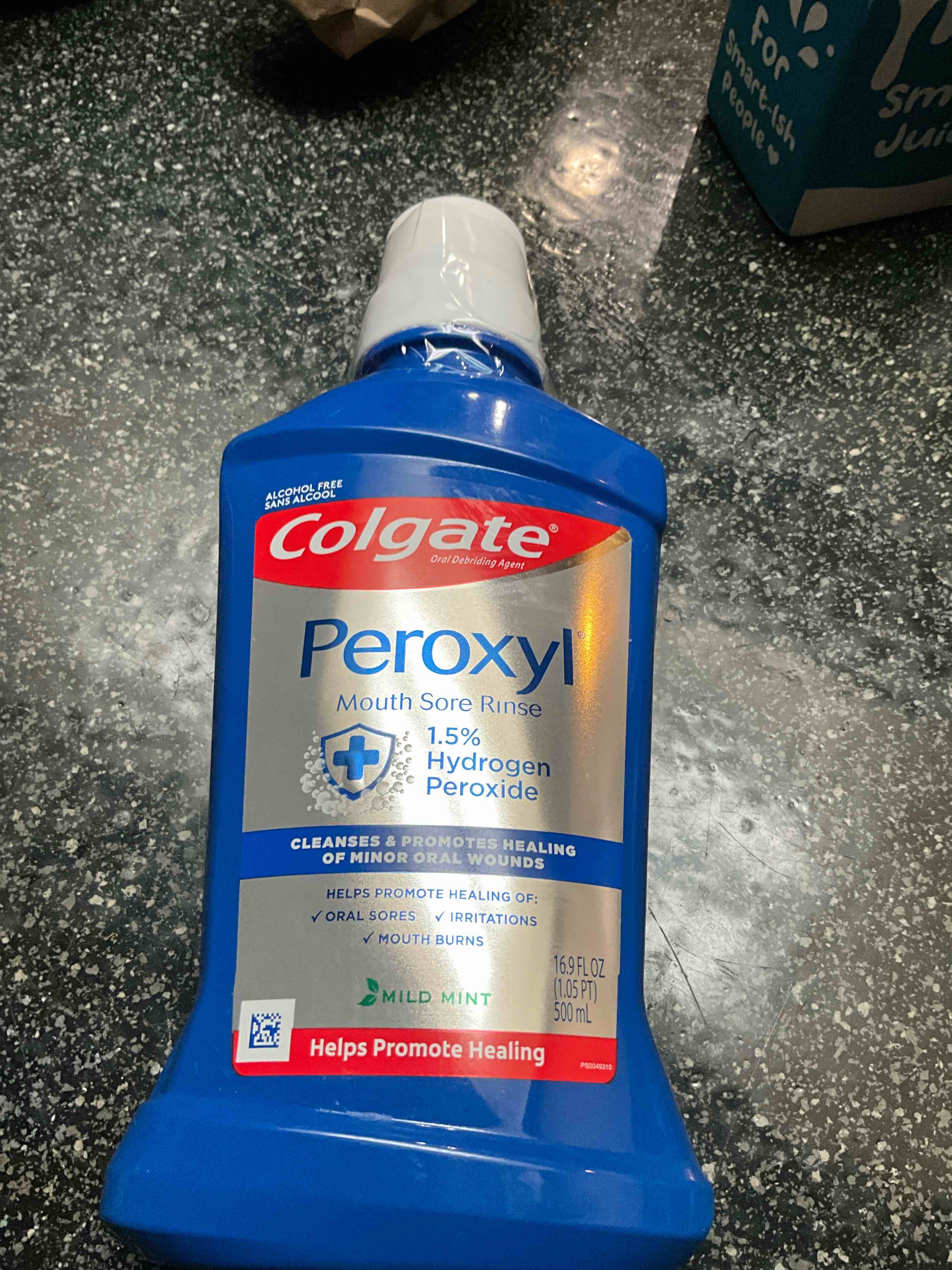 colgate peroxyl antiseptic mouthwash and mouth sore rinse, 1.5% hydrogen peroxide, mild mint - 500ml, 16.9 fluid ounces
