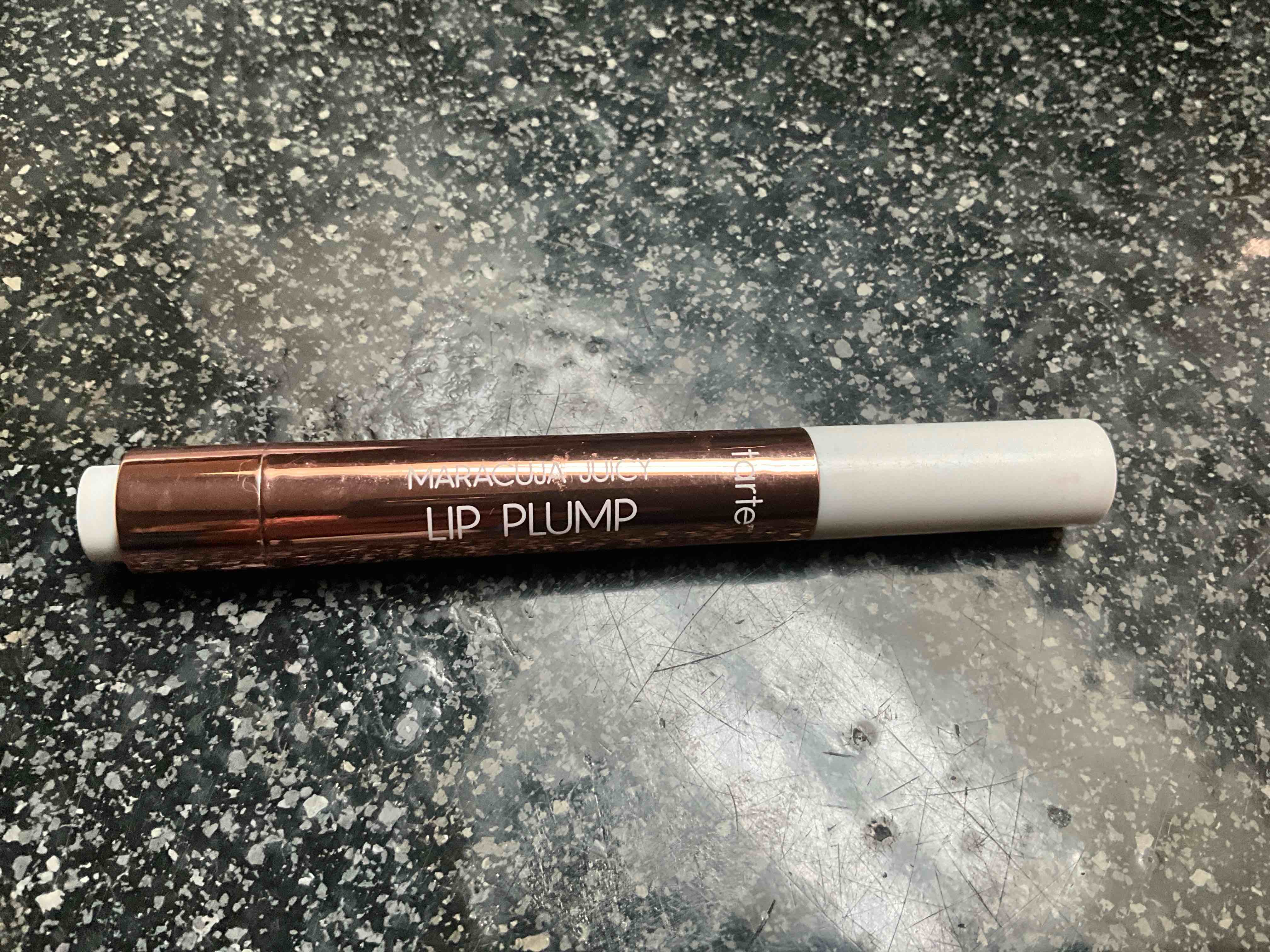 tarte maracuja juicy - lip plump