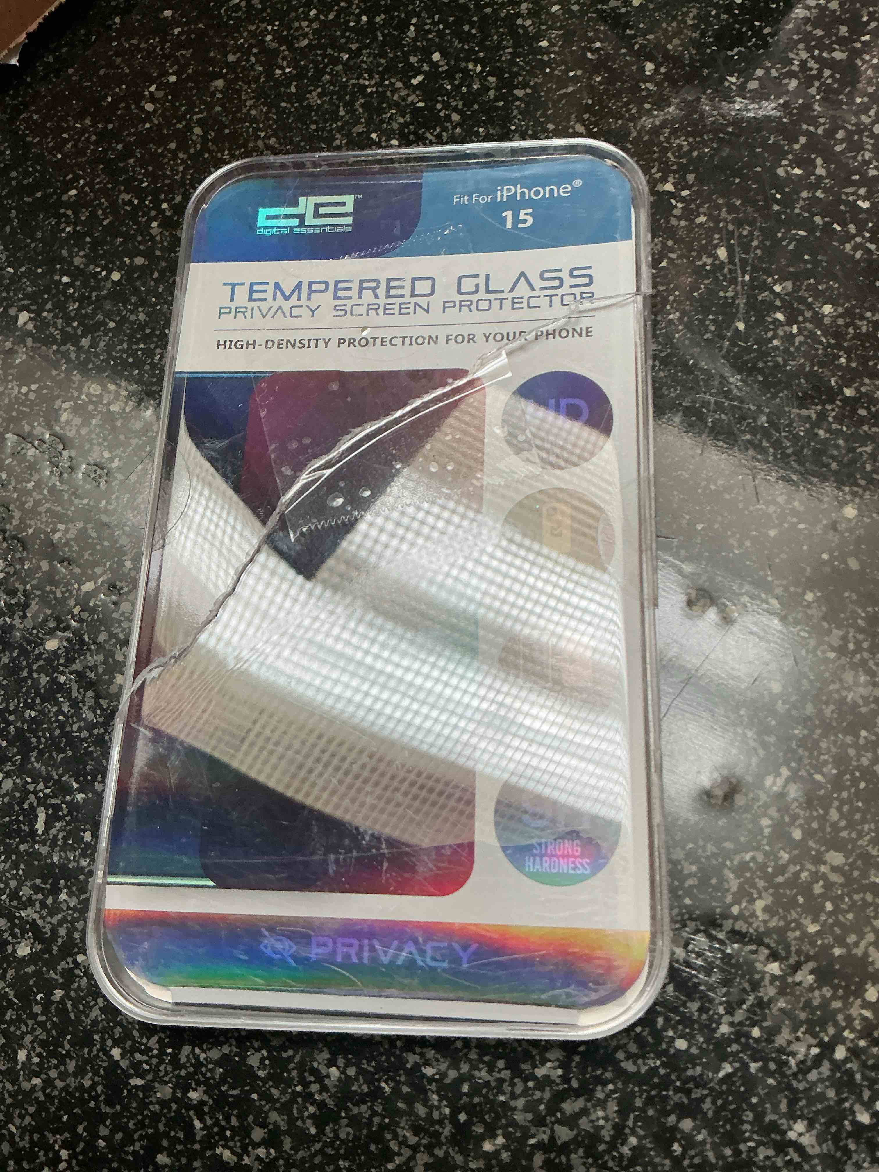 DE - Tempered Glass - Privacy Screen Protector for iPhone 15 