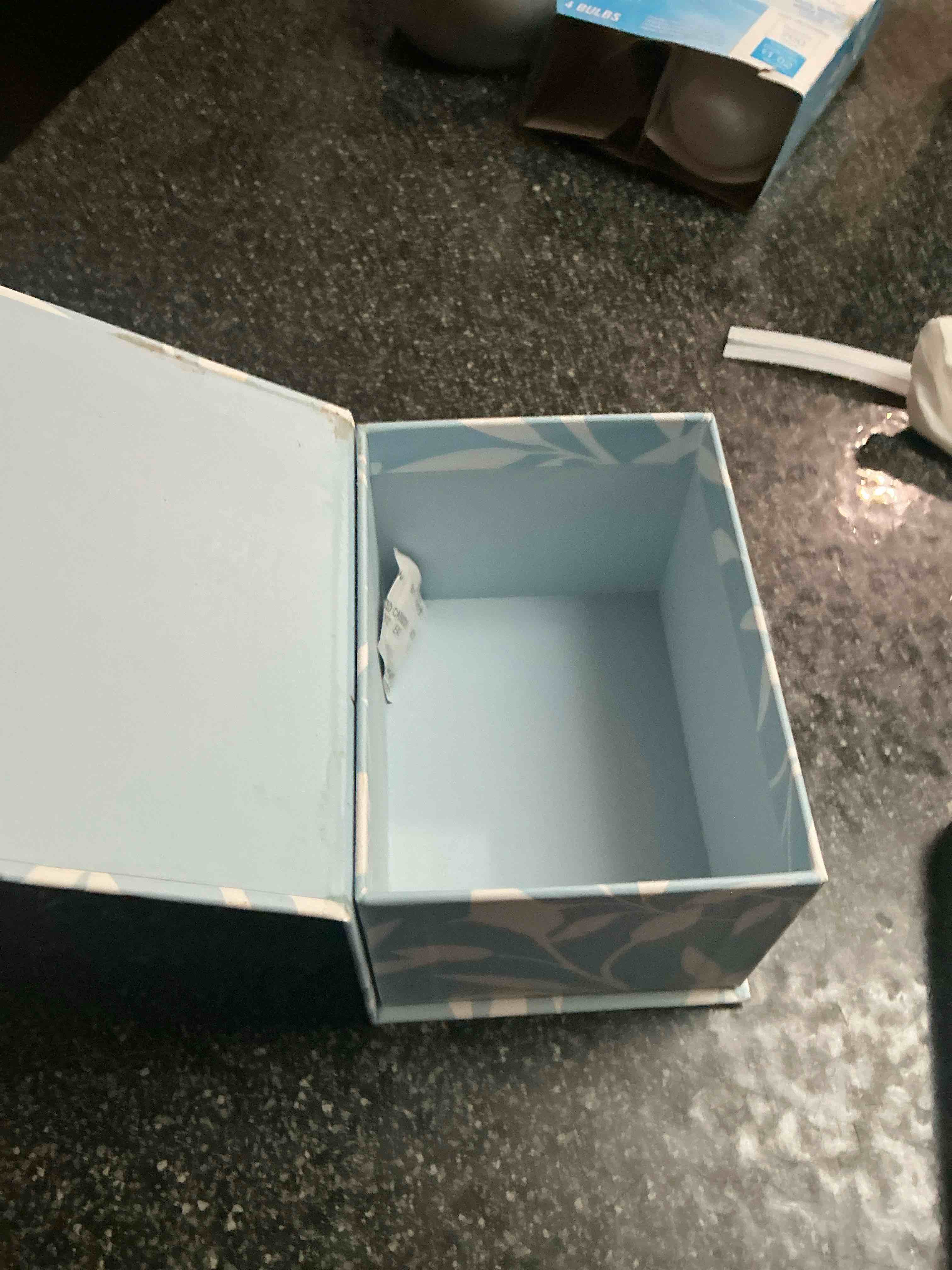 True Living Box 