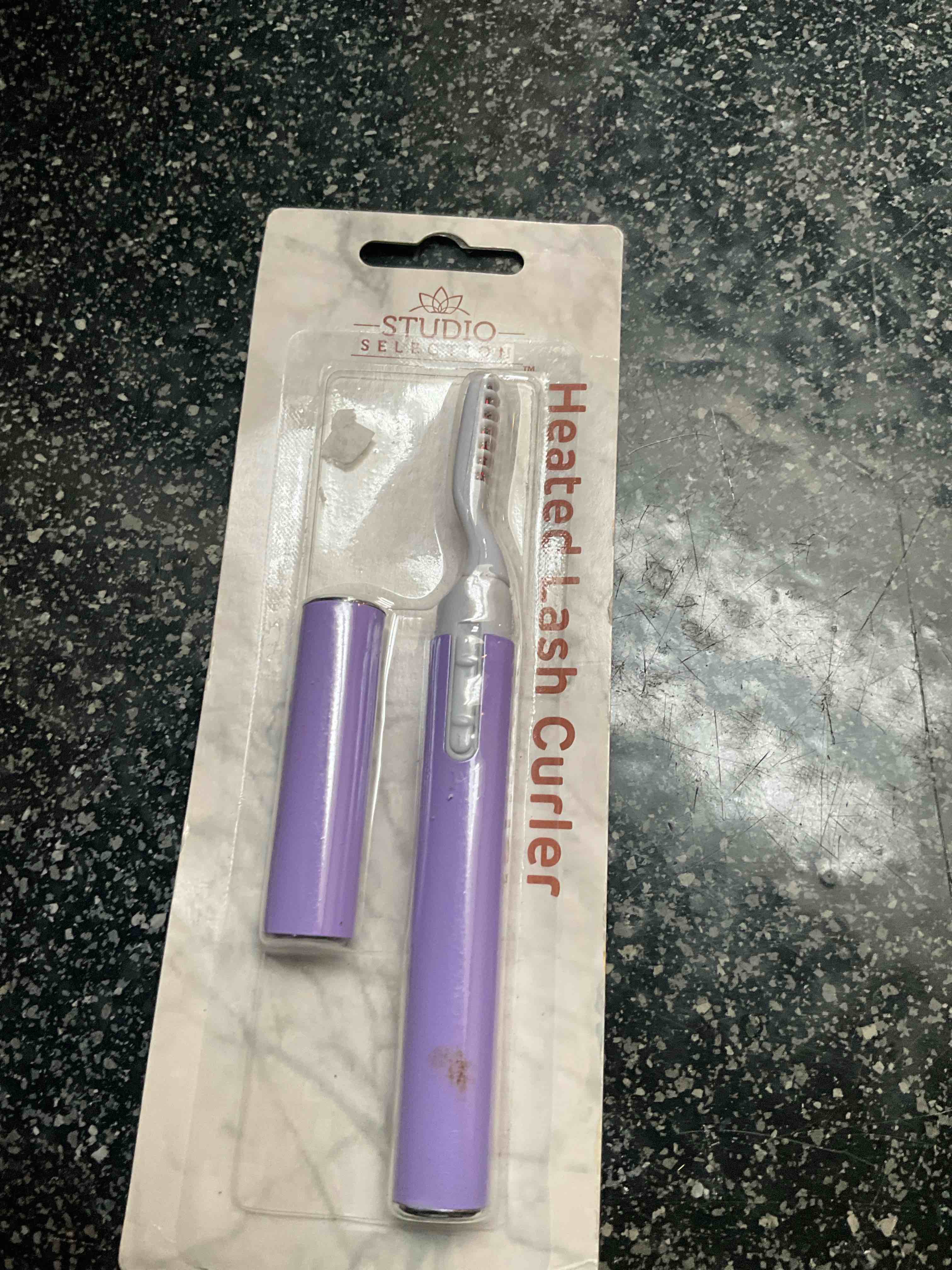 Studio Selection - Heated Lash Curler 