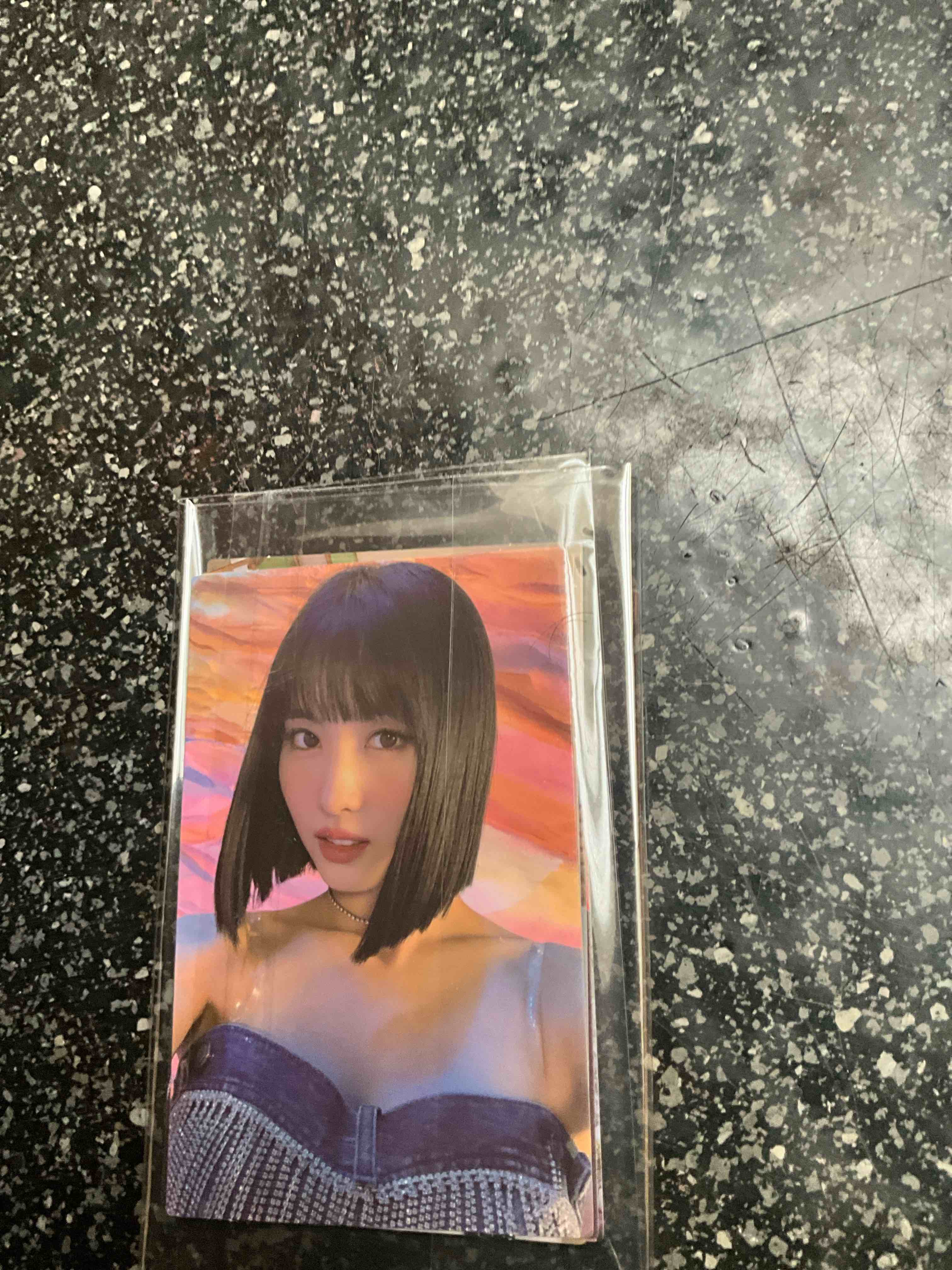 Collectors Cards of Momo Hirai K-pop Group TWICE