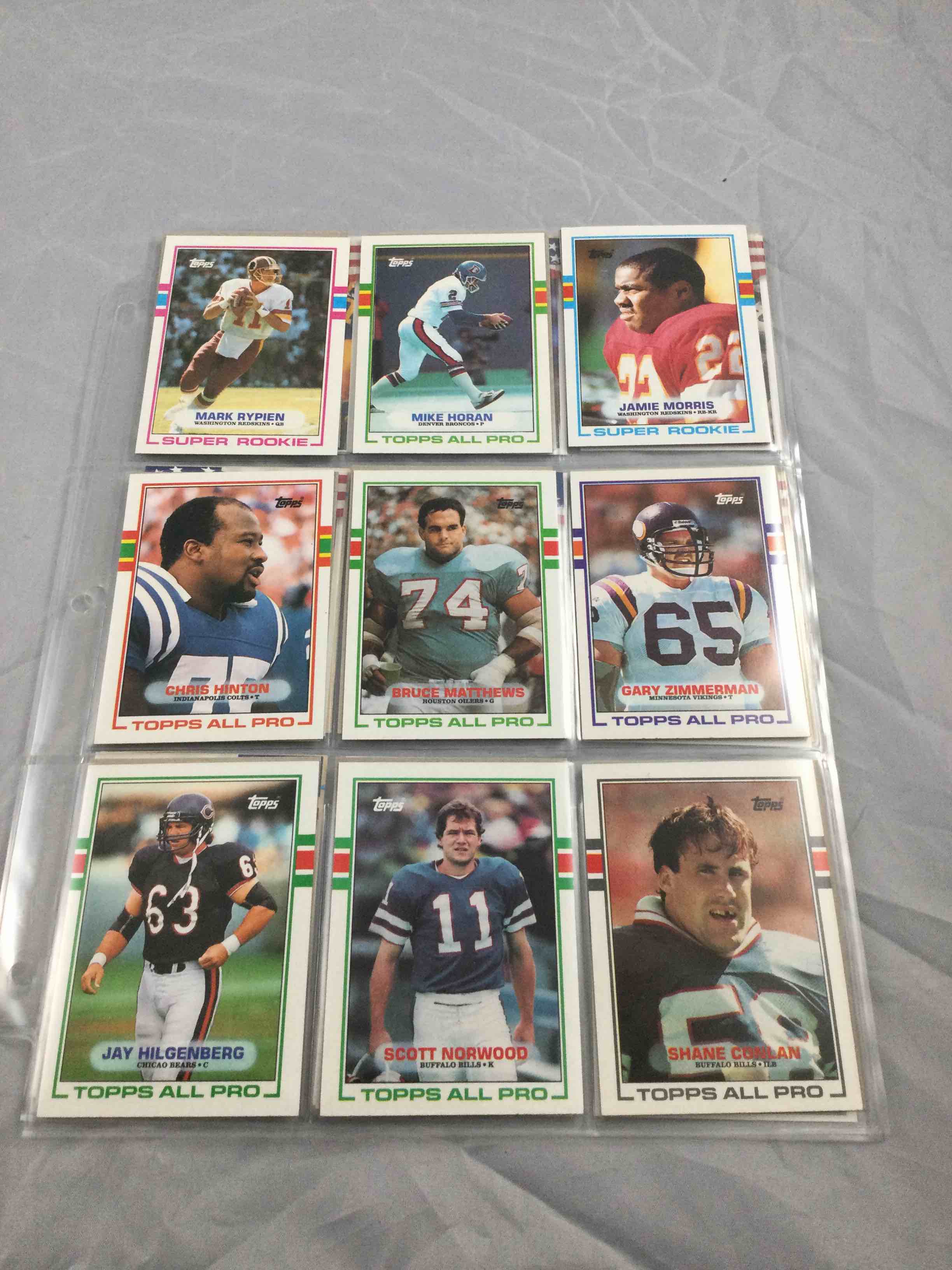 Lot of (36) NFL HoF, Star, and Rookie Football Cards