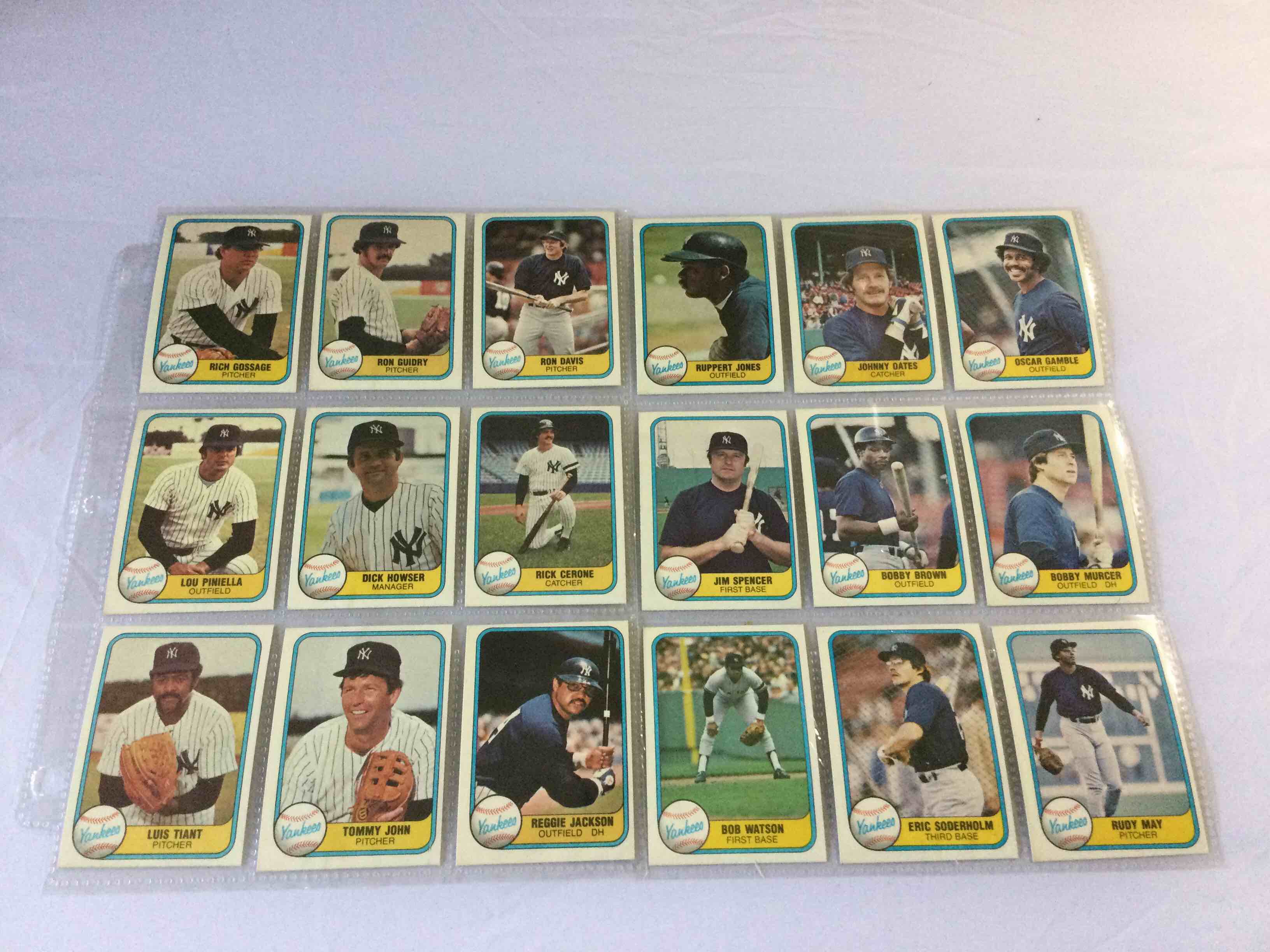Lot of (18) 1981 Fleer New York Yankees Cards