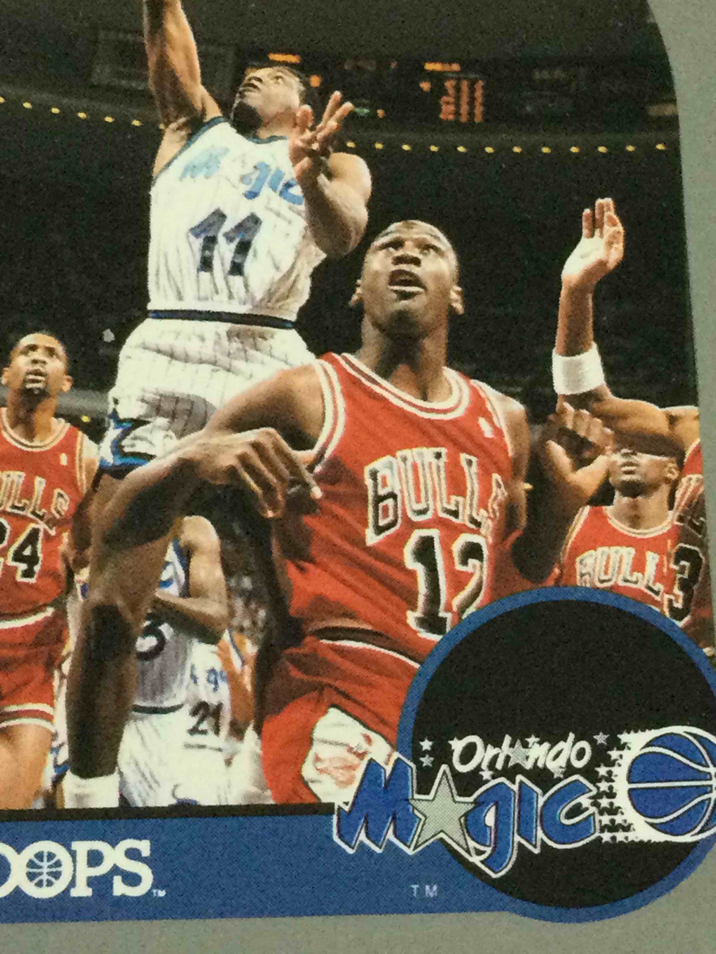 1990-91 Hoops #223A - Sam Vivcent - Michael Jordan Wearing #12