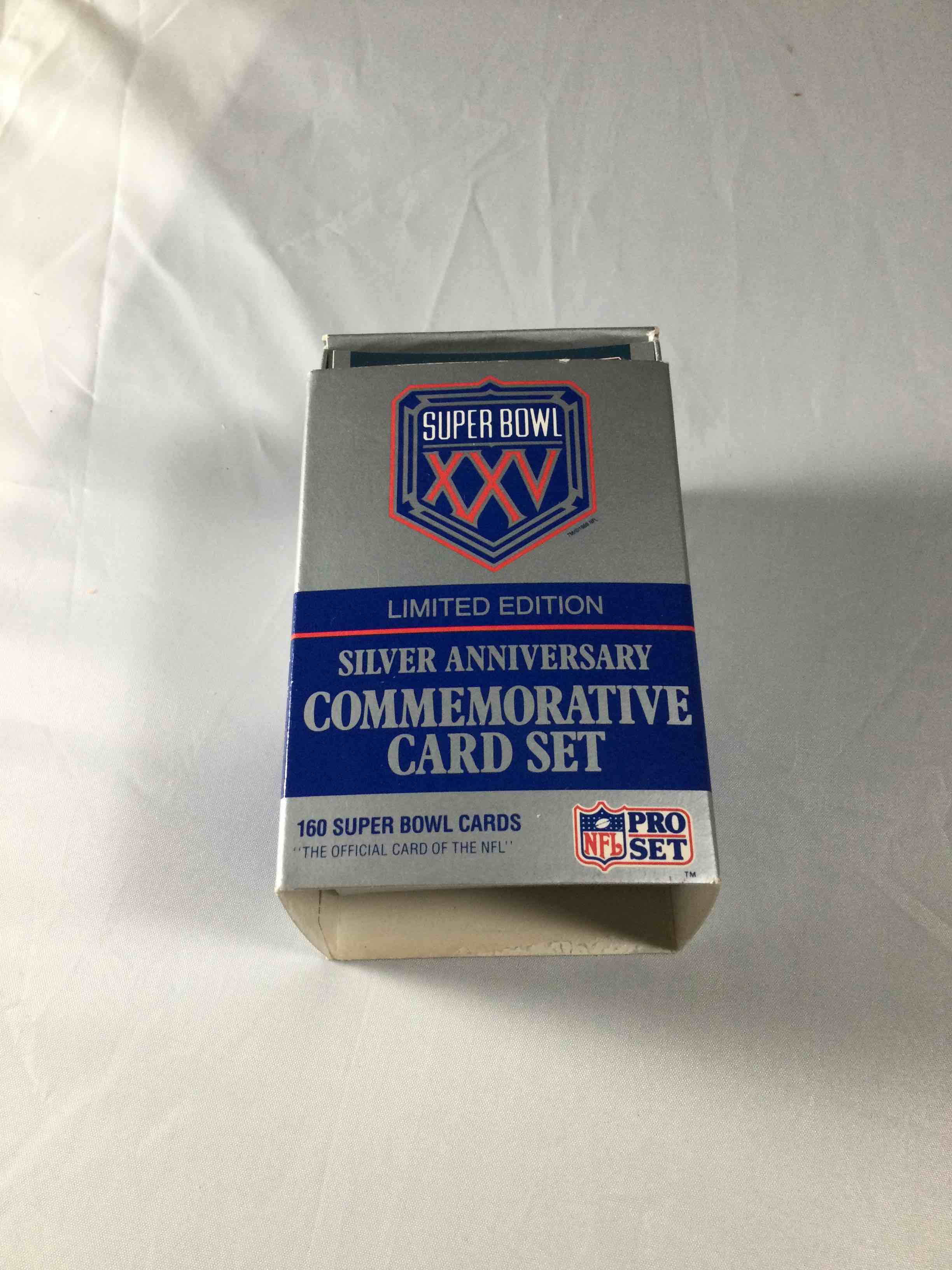 Pro Set Super Bowl XXV Limited Edition Silver Anniversary Commemorative NFL Football Card Set