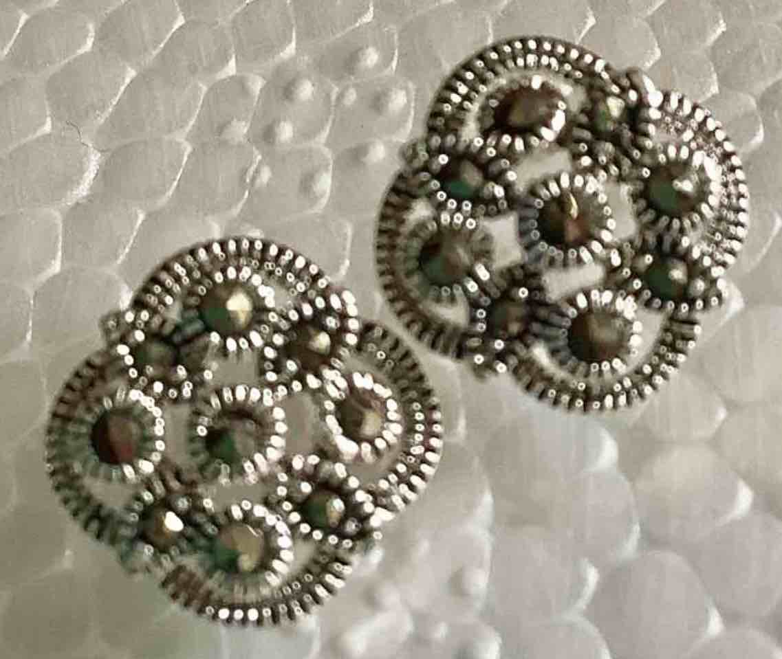 Swarovski Marcasite Flower Design Fine Silver Plated Earrings 
