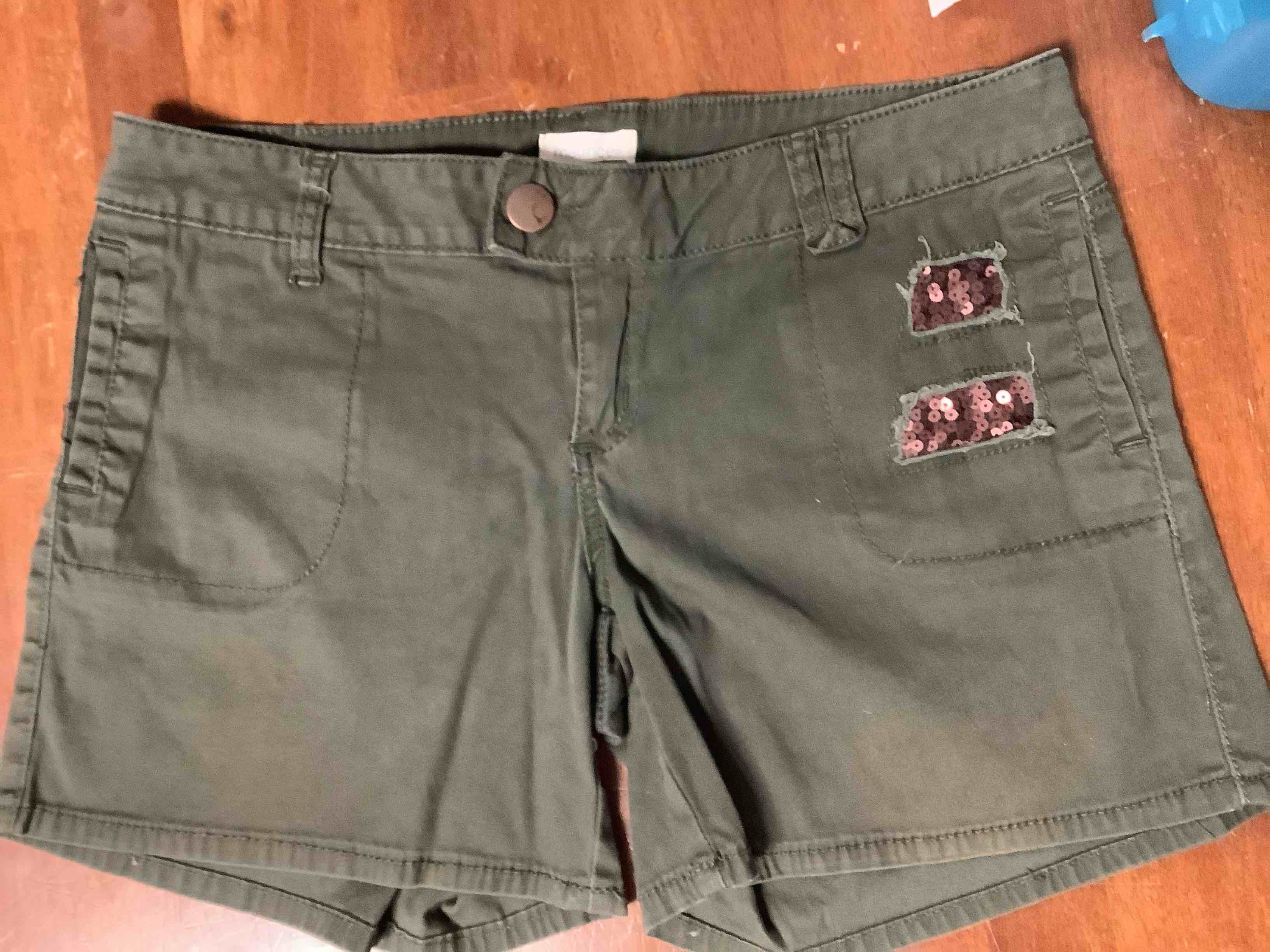 Maurice’s Shorts Distressed Sequins Pocket 9/10 Army Green