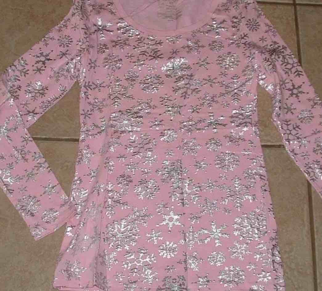 Pink Long Sleeve T-shirt, Silver Snowflakes Junior Large