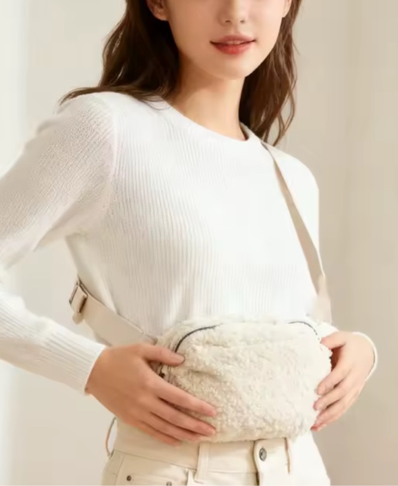 Fleece Fanny Pack for Women Men Everywhere Belt Bag with Adjustable Strap Fashion Waist Packs