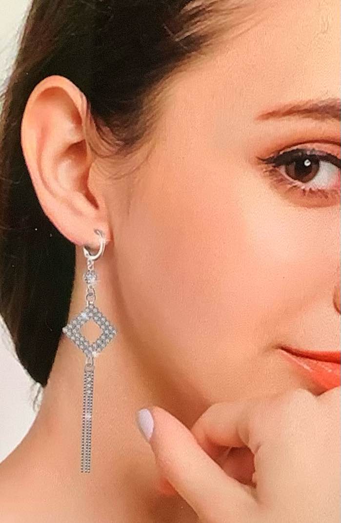 Beautiful Cubic Zirconia Dangling Earrings Box & Cleaning Cloth