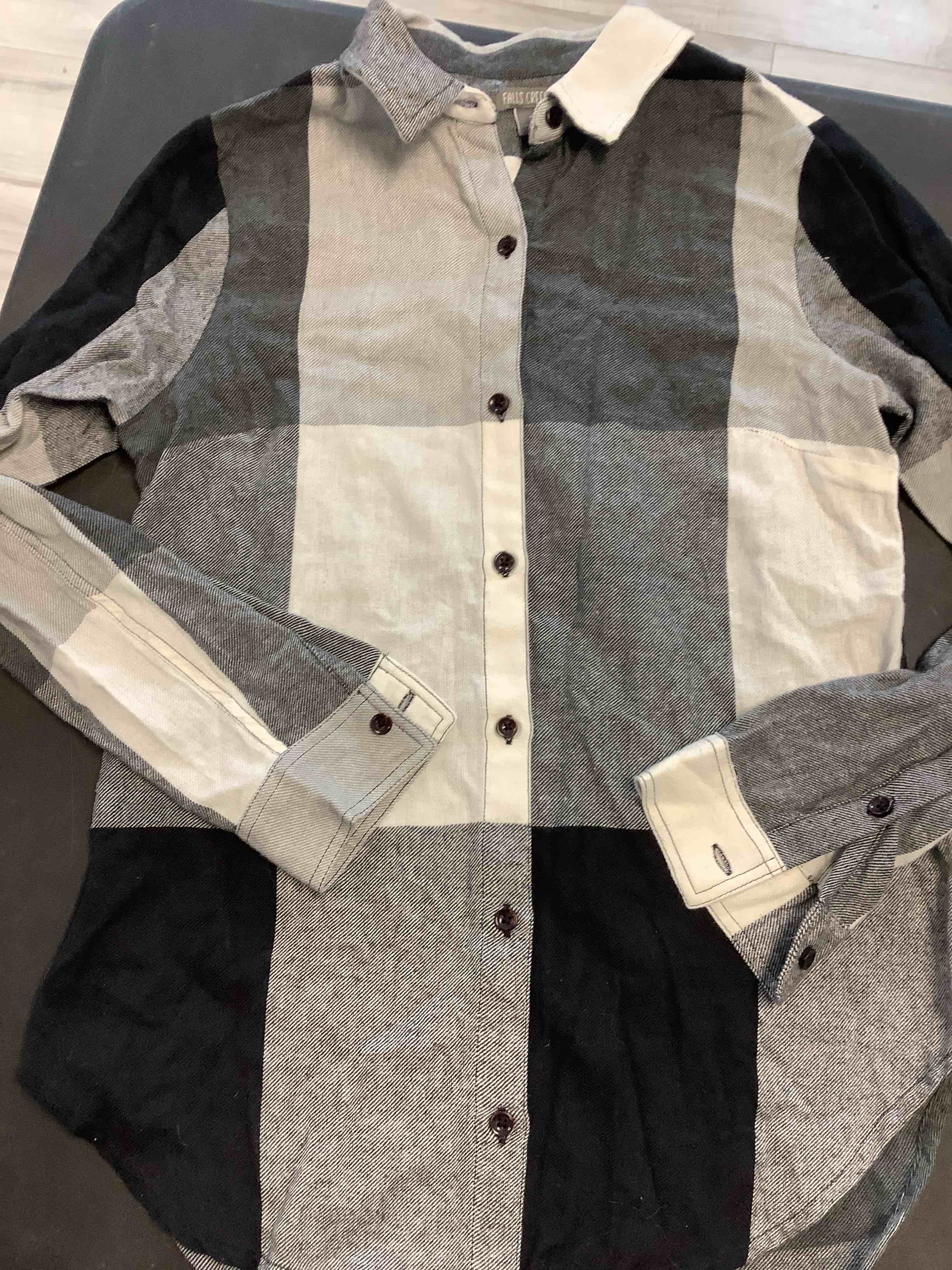 Falls Creek Long Sleeve Button Up Black and White Small 