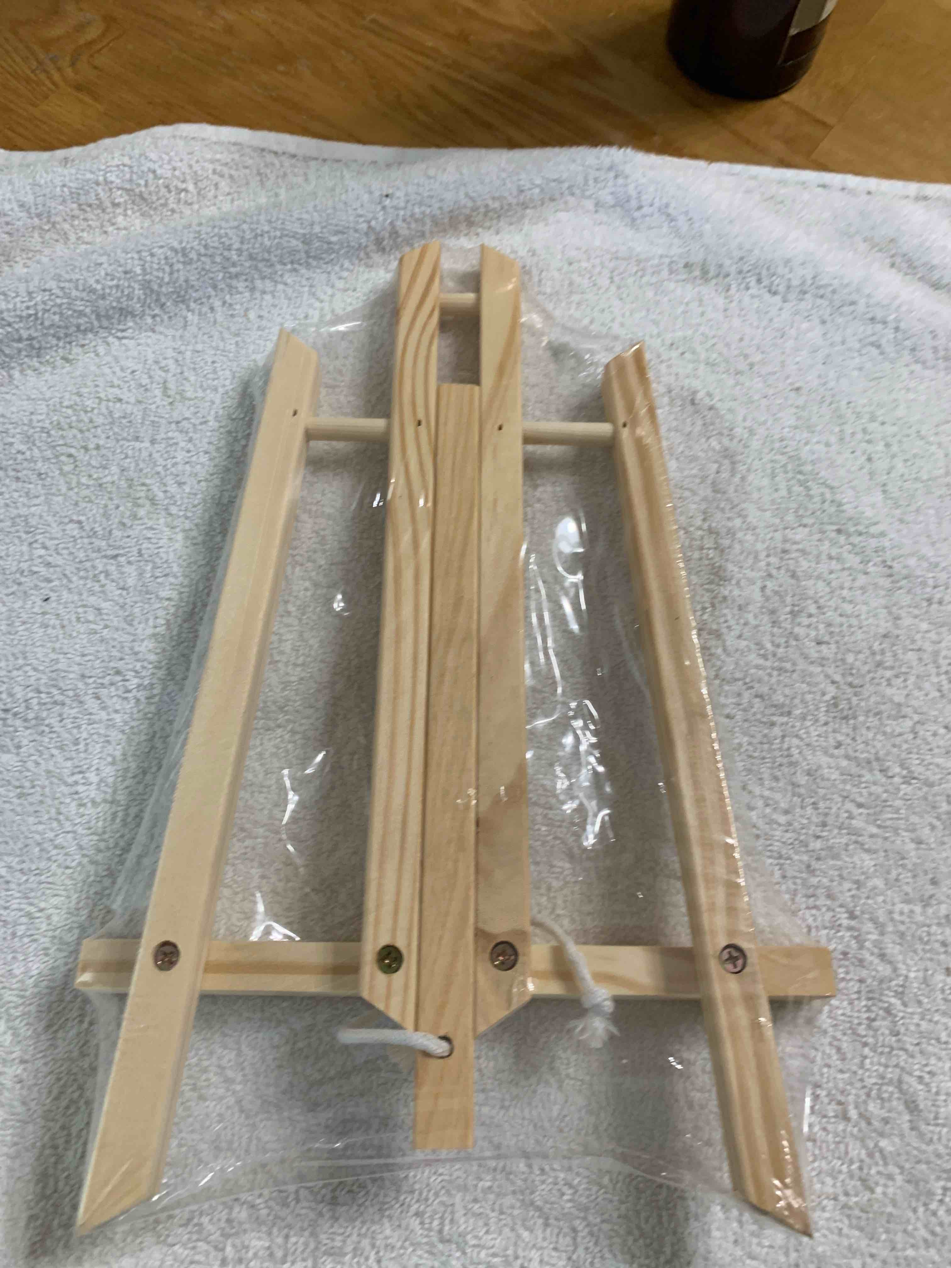 Small Wooden Tabletop Easel 