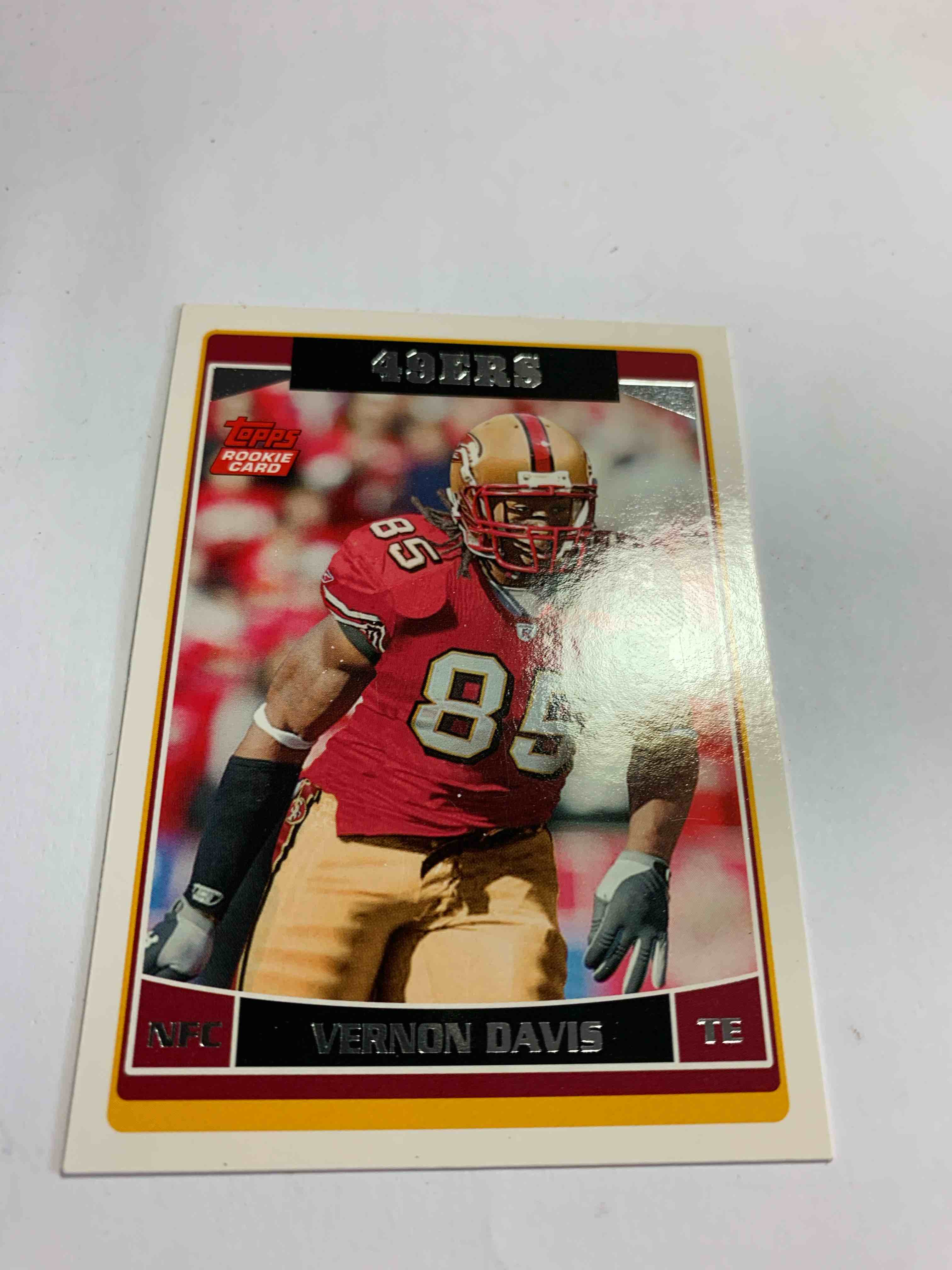2006 Topps # 363, Vernon Davis Rookie Card 