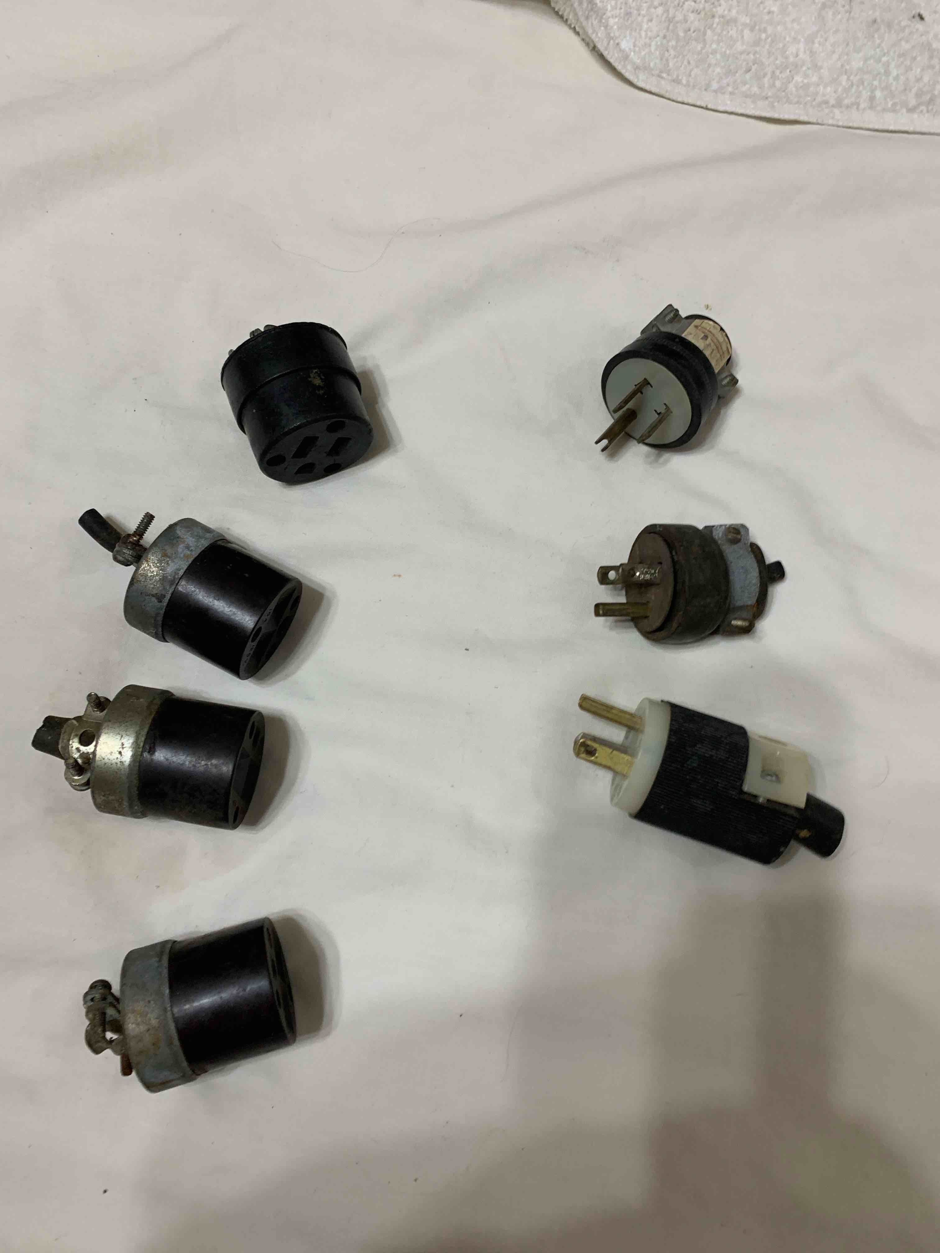 Lot of 7- Replacement Plugs for Extension Cords 