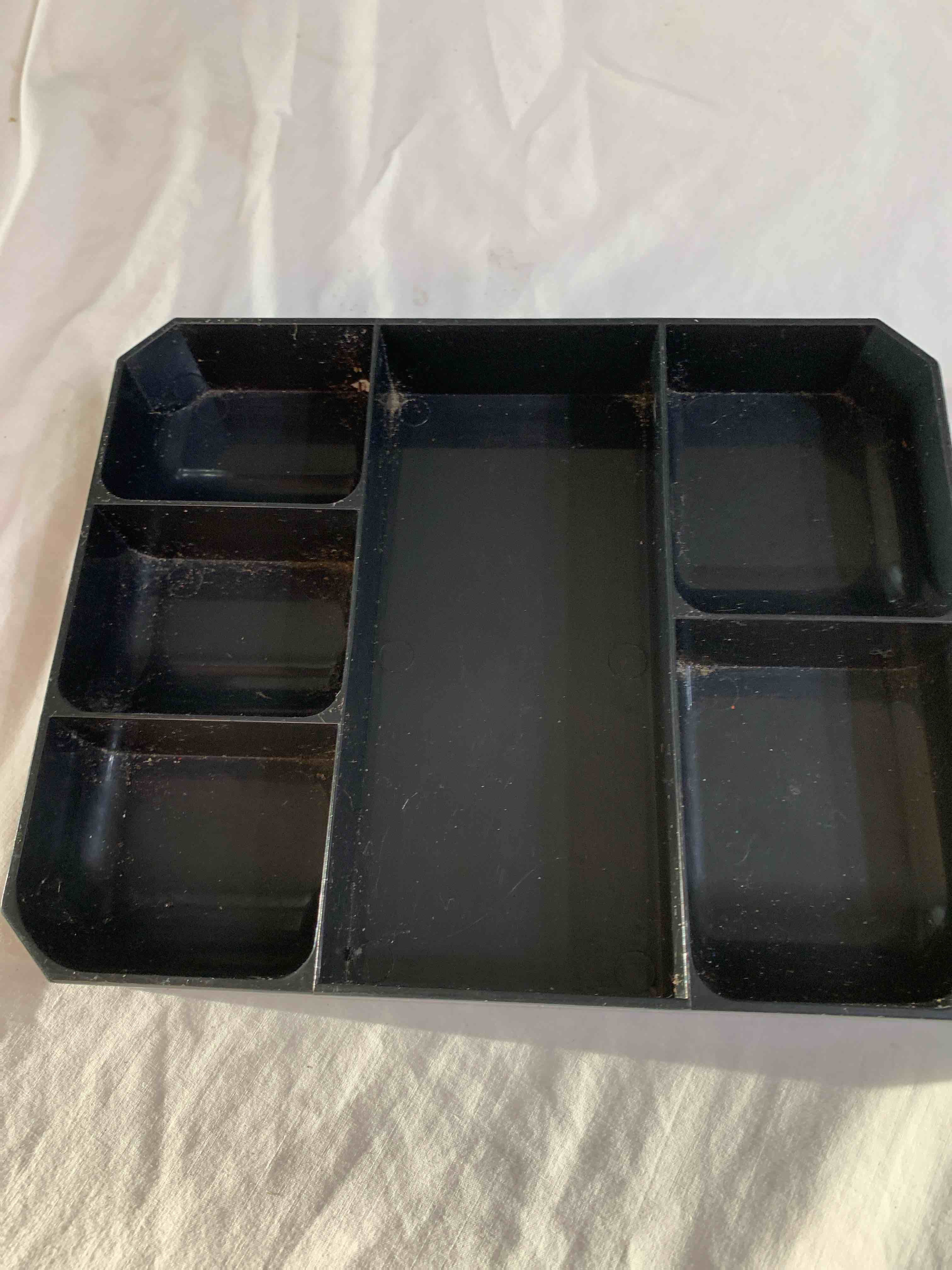 Plastic Sectioned Tray, 7-1/4” X 9” X 1-1/4”