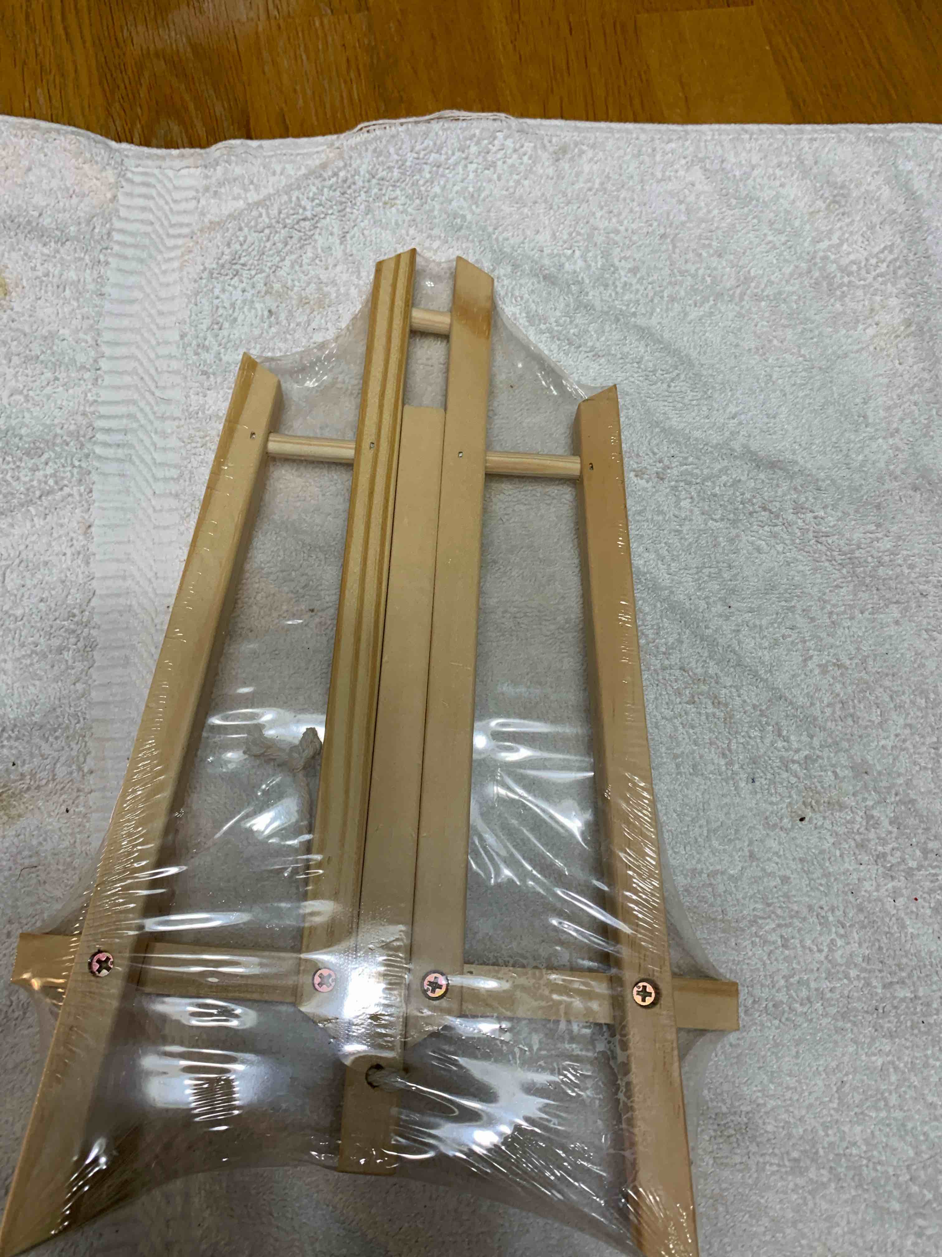 Small Wooden Tabletop Easel 