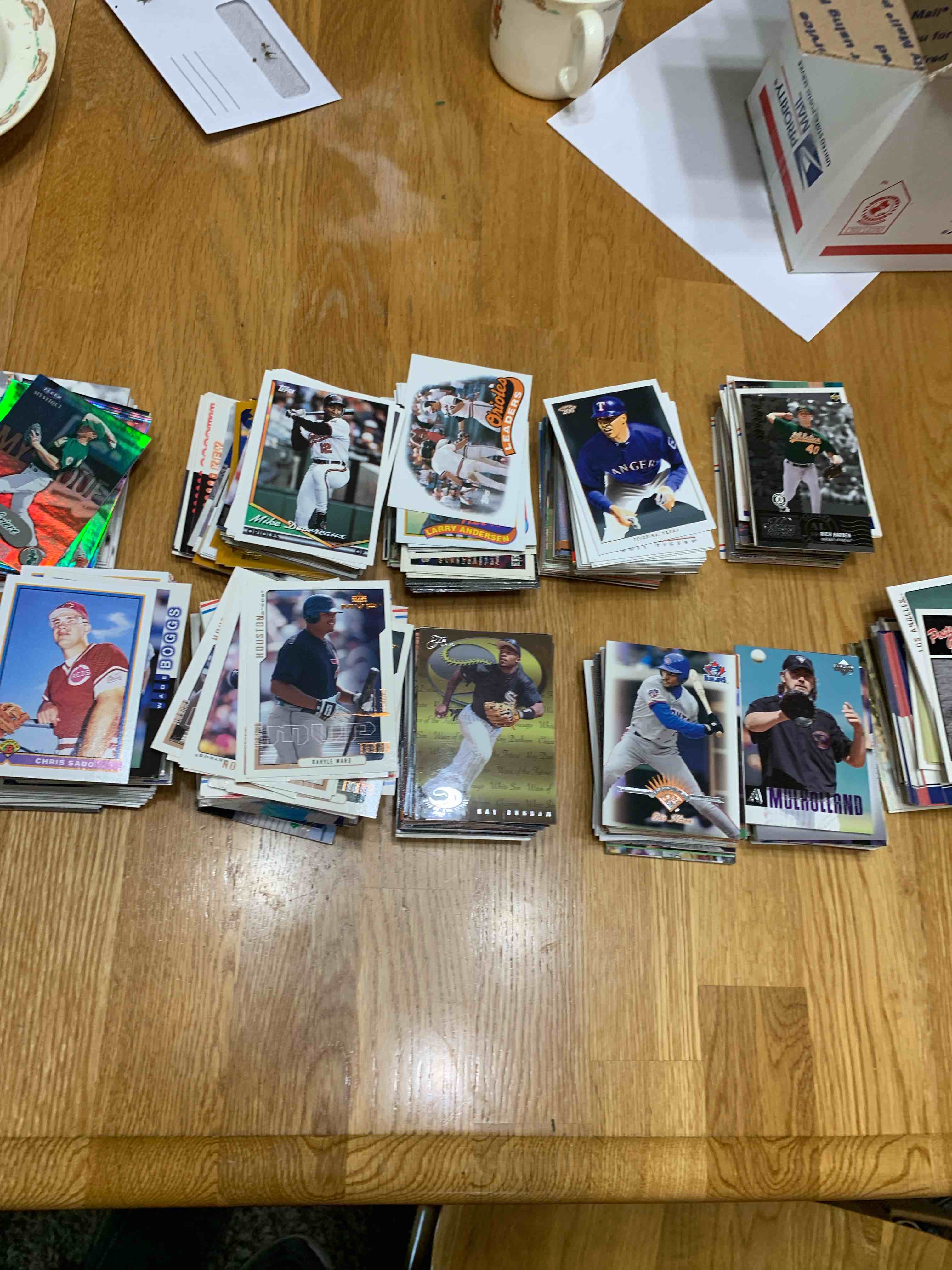 Lot of 800 Baseball Cards