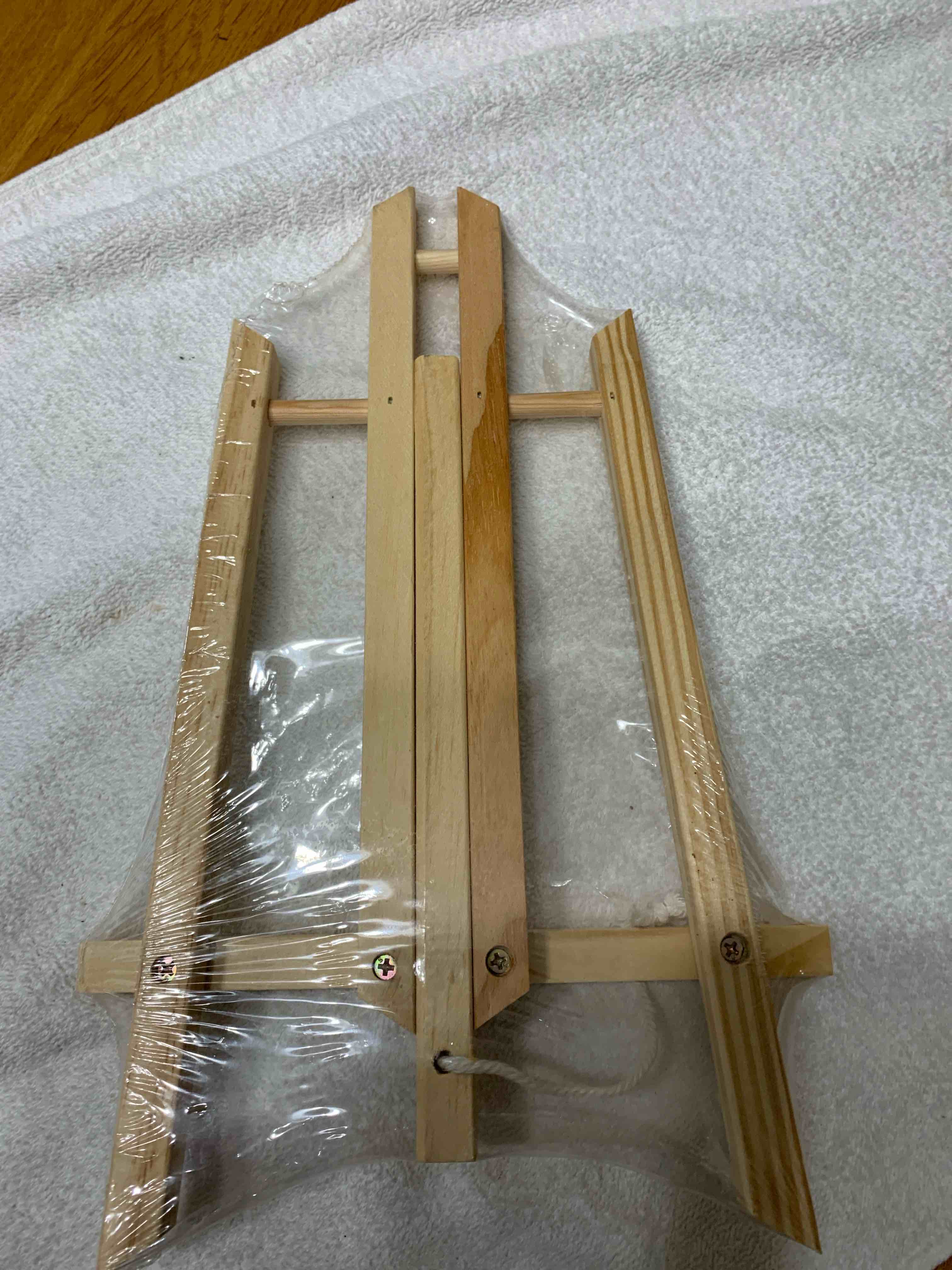 Small Wooden Tabletop Easel 