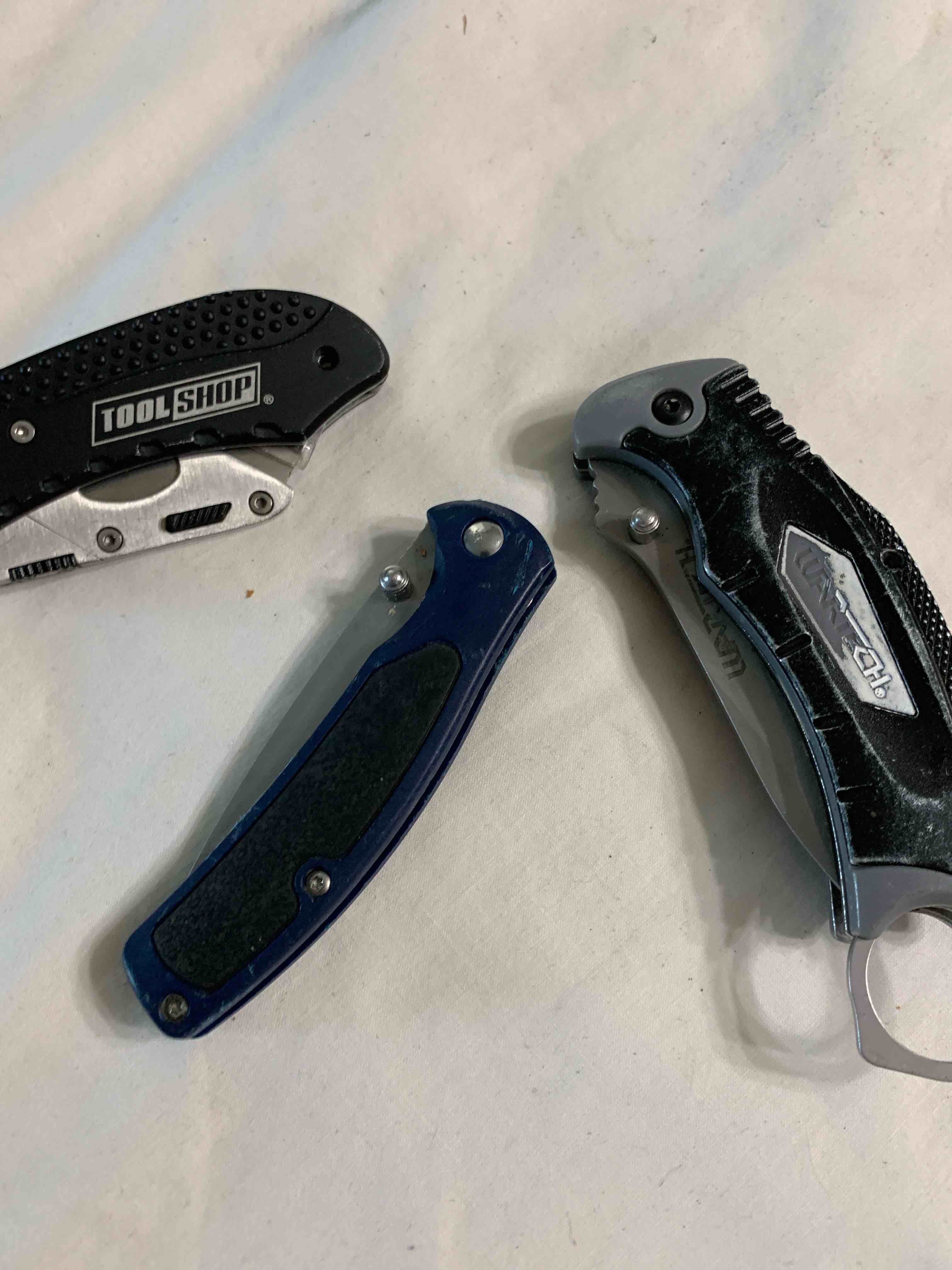 3- Pocket Knives all in Need of Repair