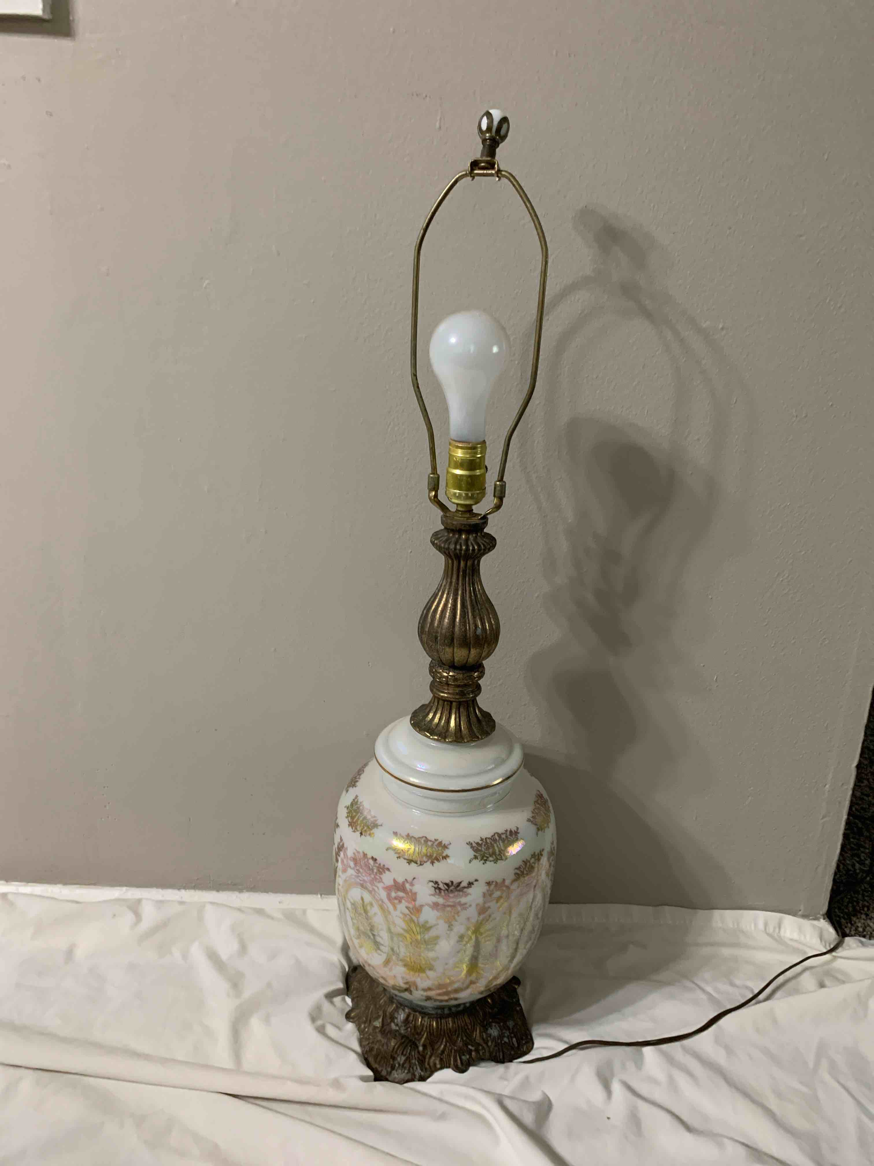 Beautiful Vintage Table Lamp