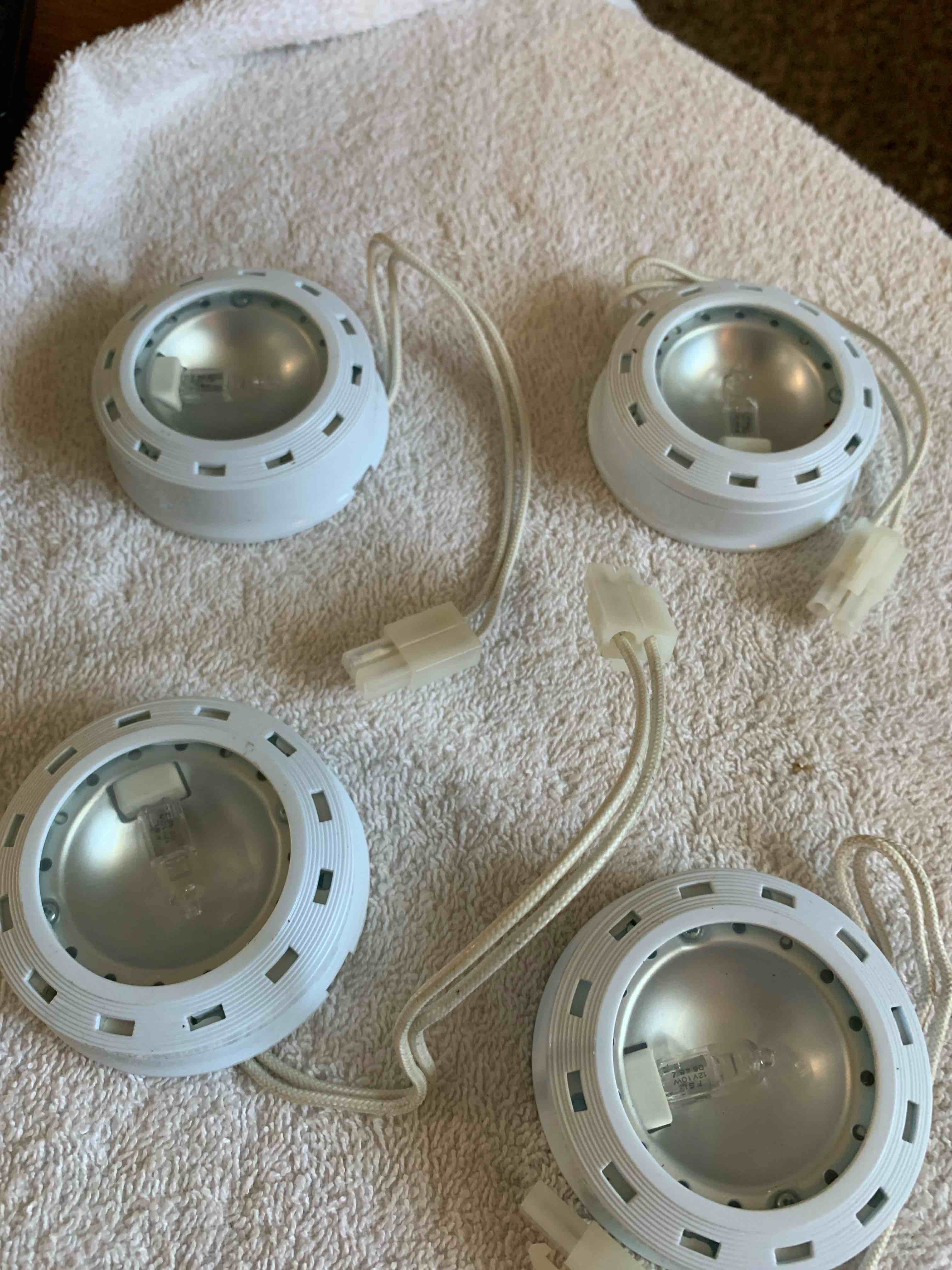 Lot of 4- Under Cabinet Lights 
