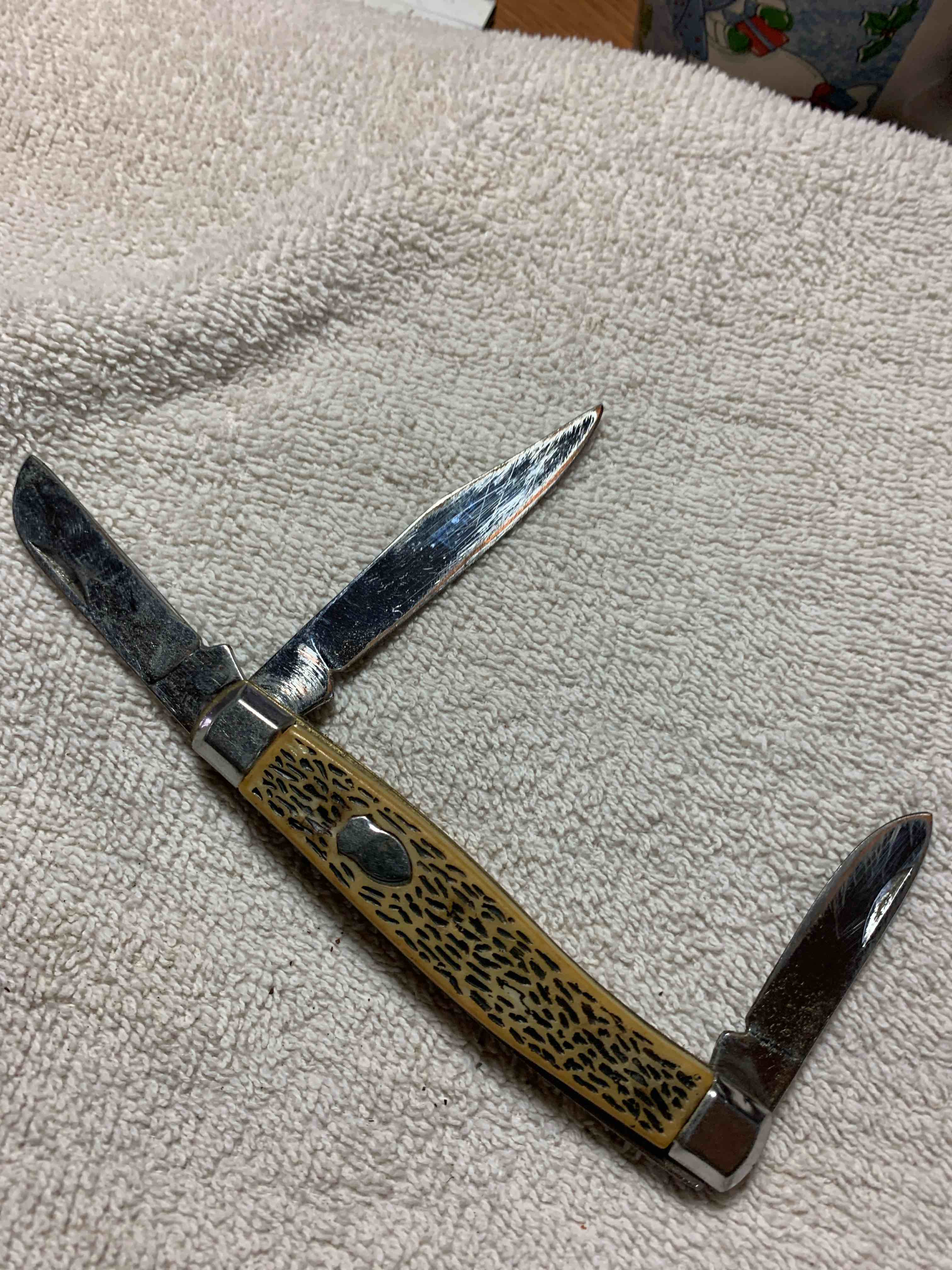 3- Blade Pocket Knife 