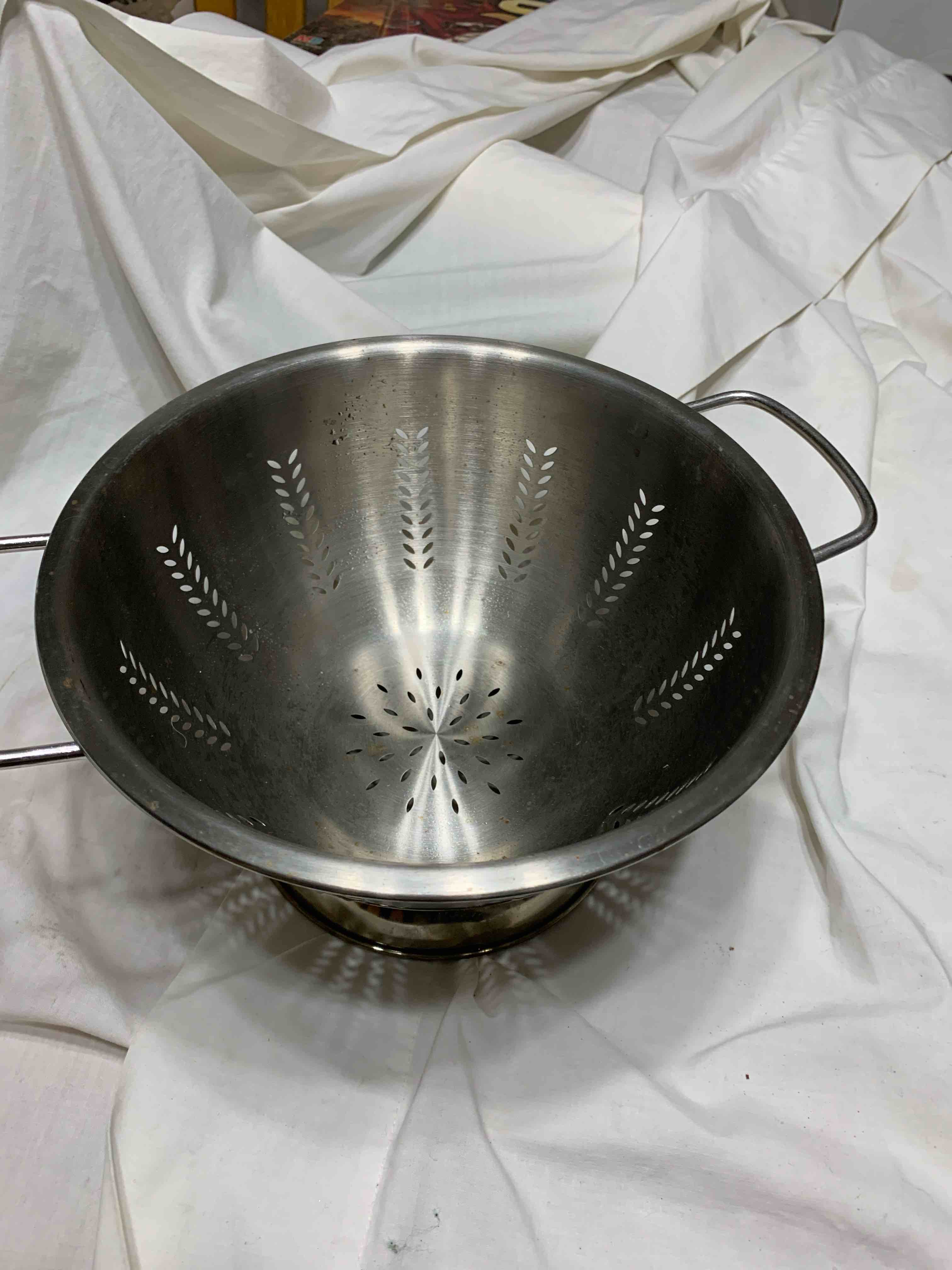 Colander