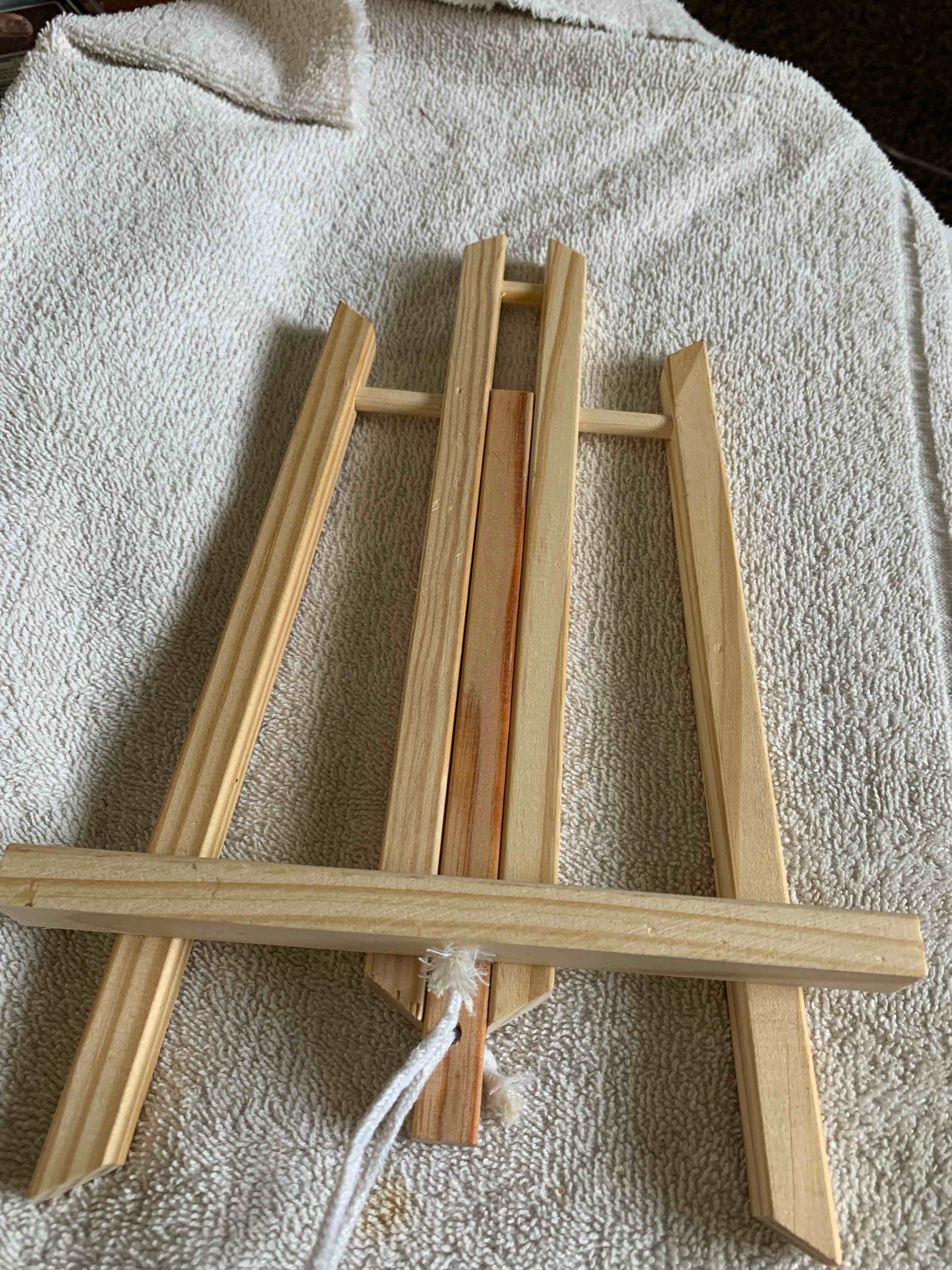 Tabletop Wooden Easel