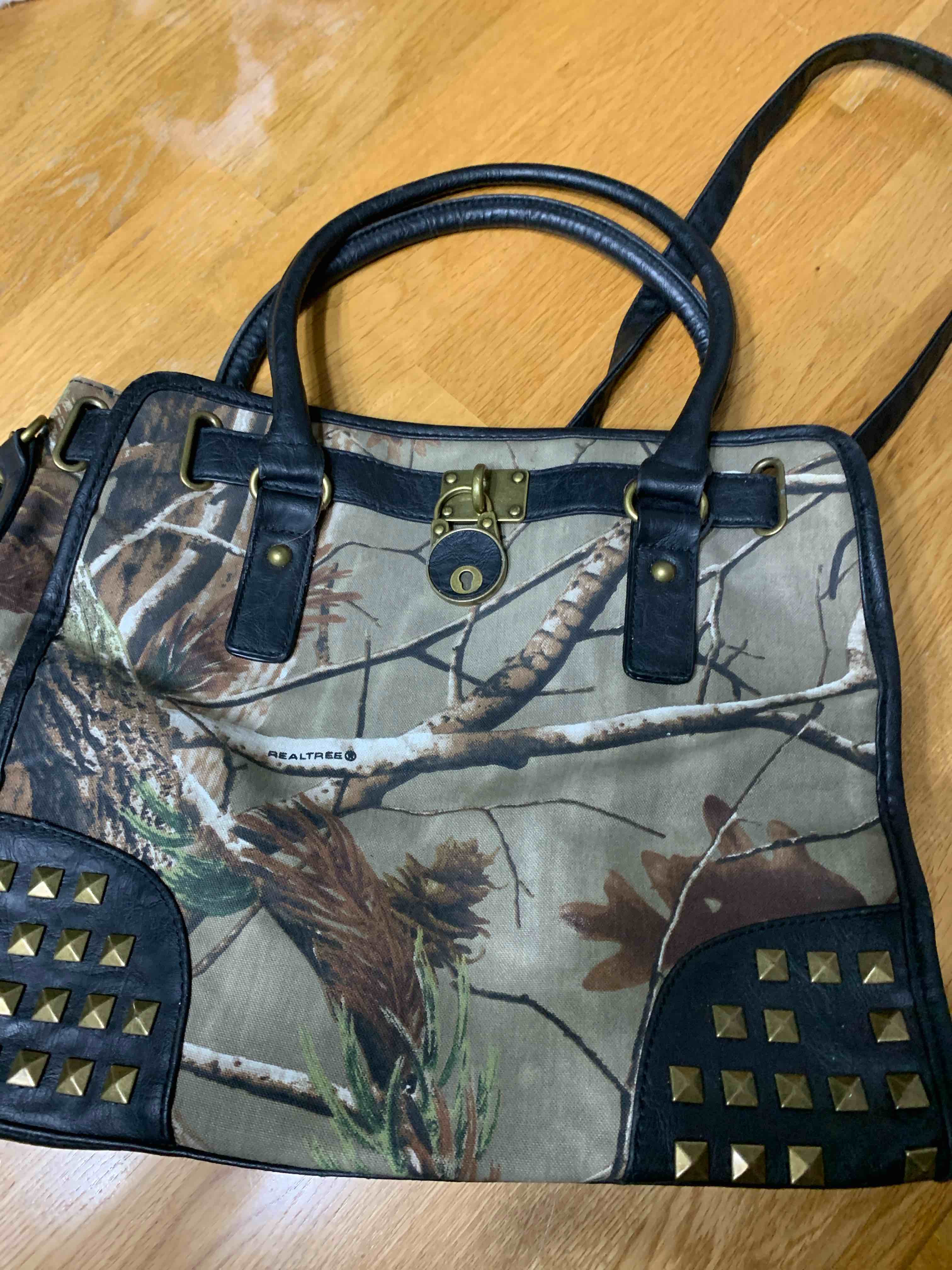 RealTree Purse 