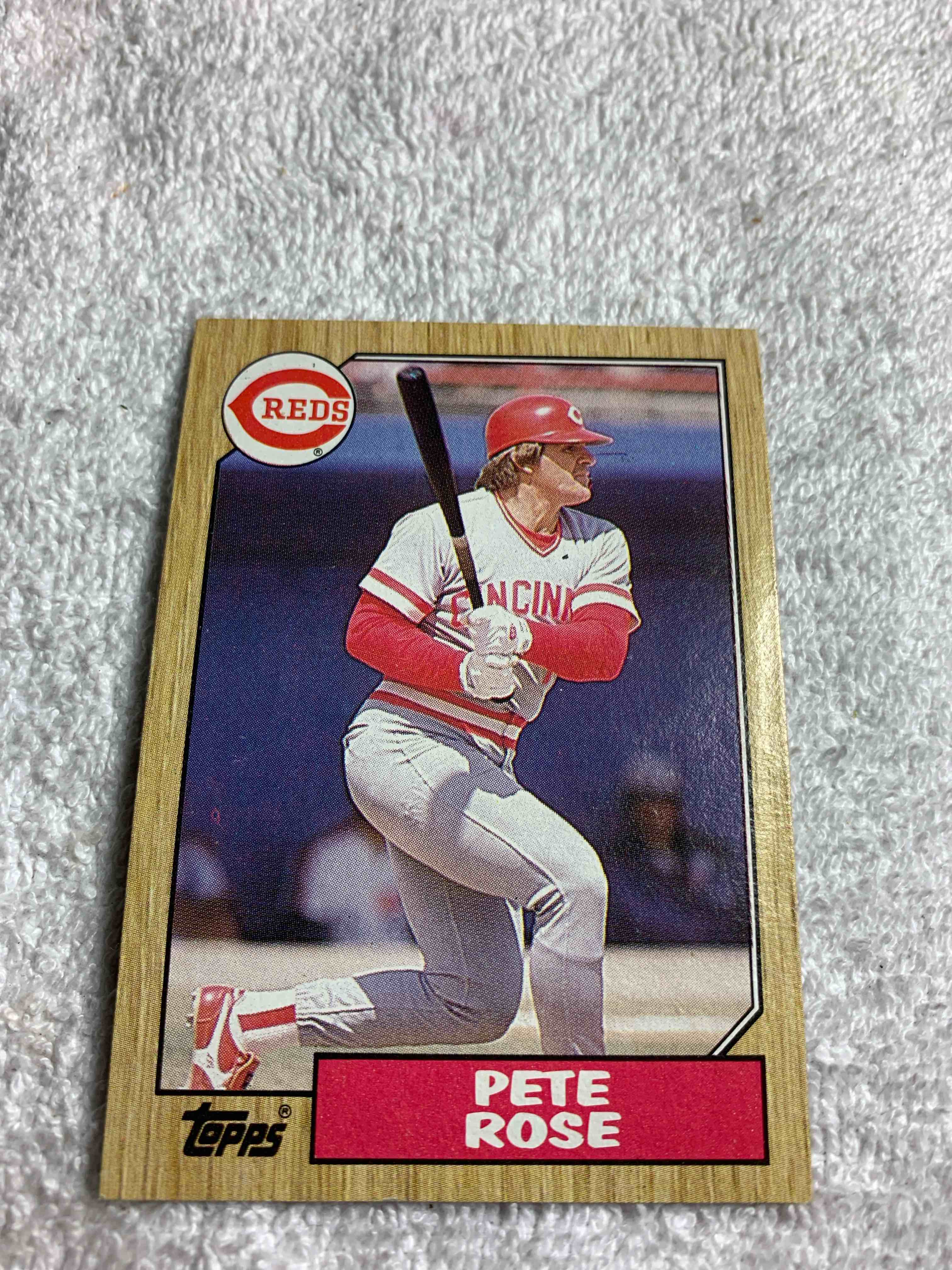 Condition photo showing Good Condition for 1987 Topps # 200, Pete Rose