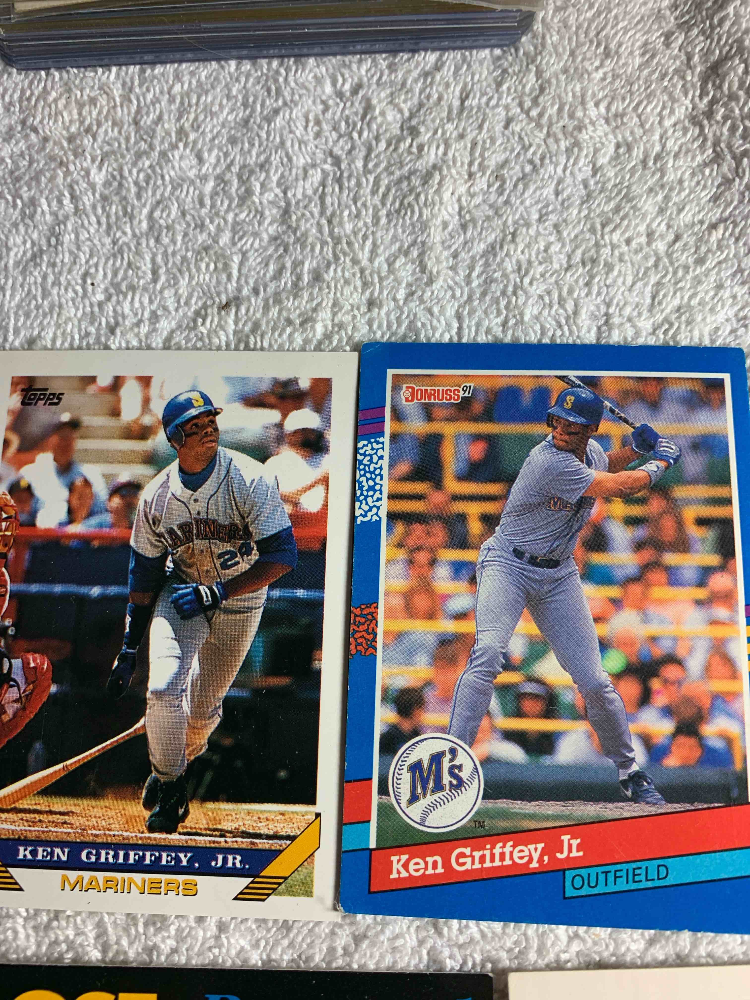 Condition photo showing Good Condition for Lot of 9- Ken Griffey Jr. Cards