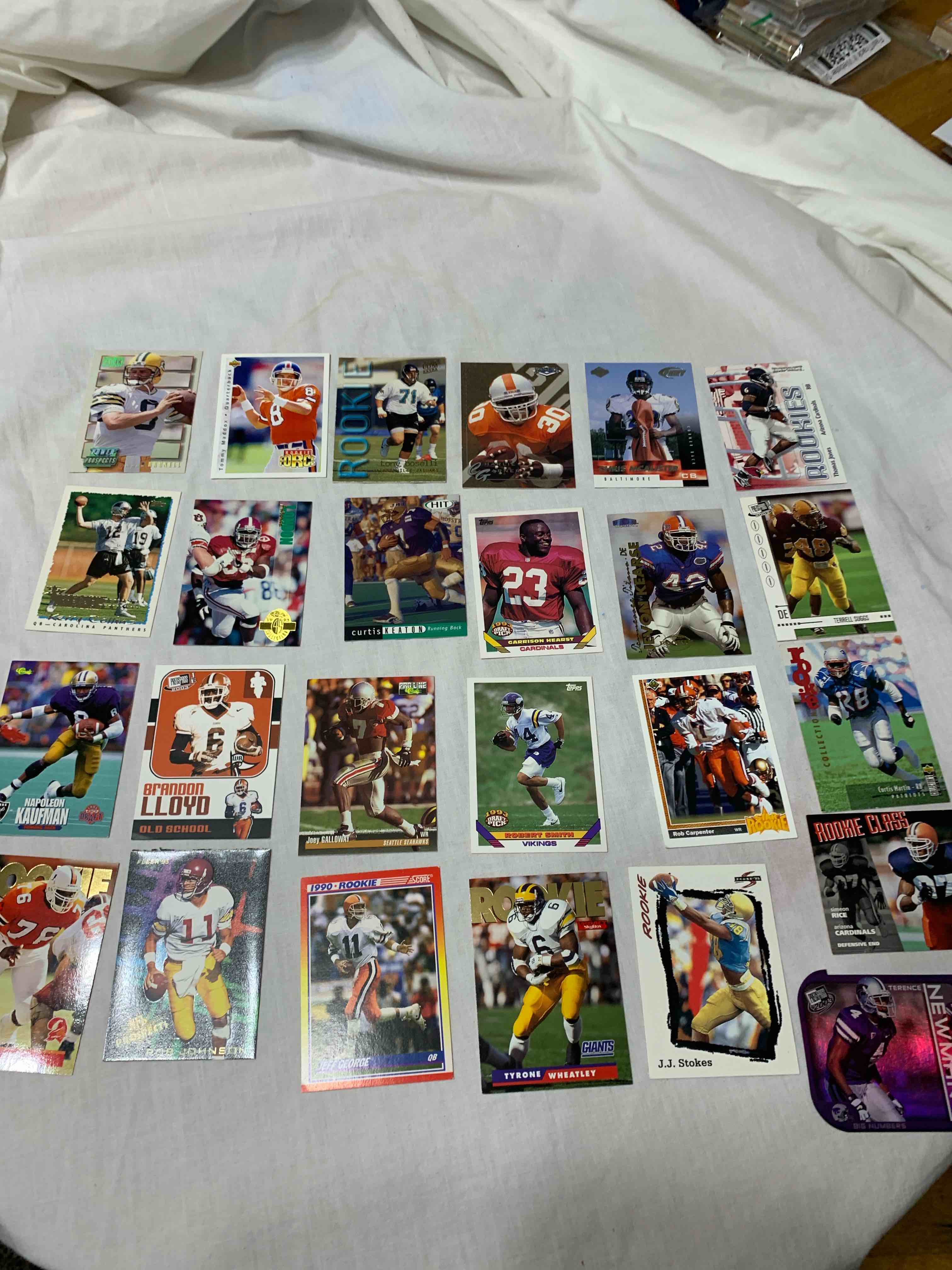 Lot of 25 - Football Rookie Cards