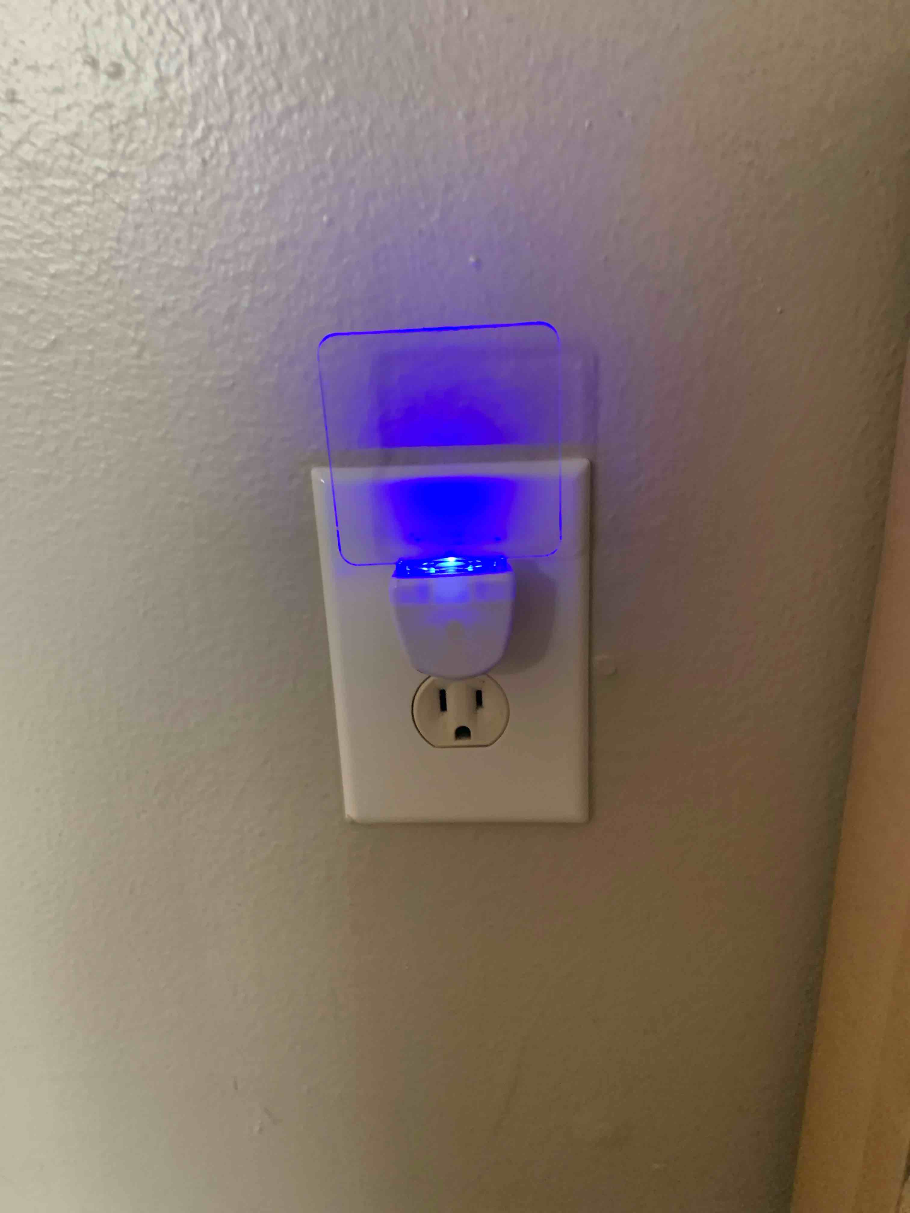 Condition photo showing New/Like New for Night Light 