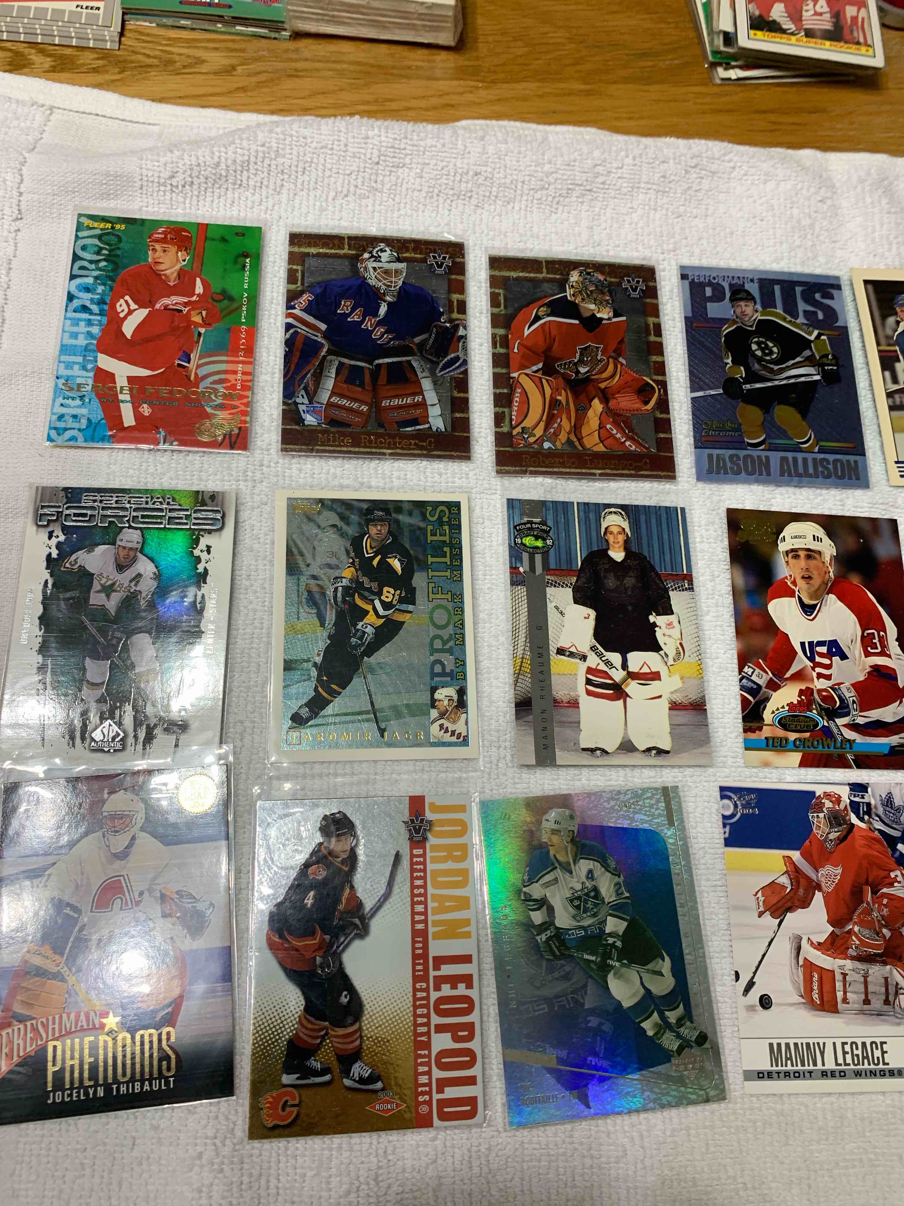 Lot of 20 - Hockey Cards