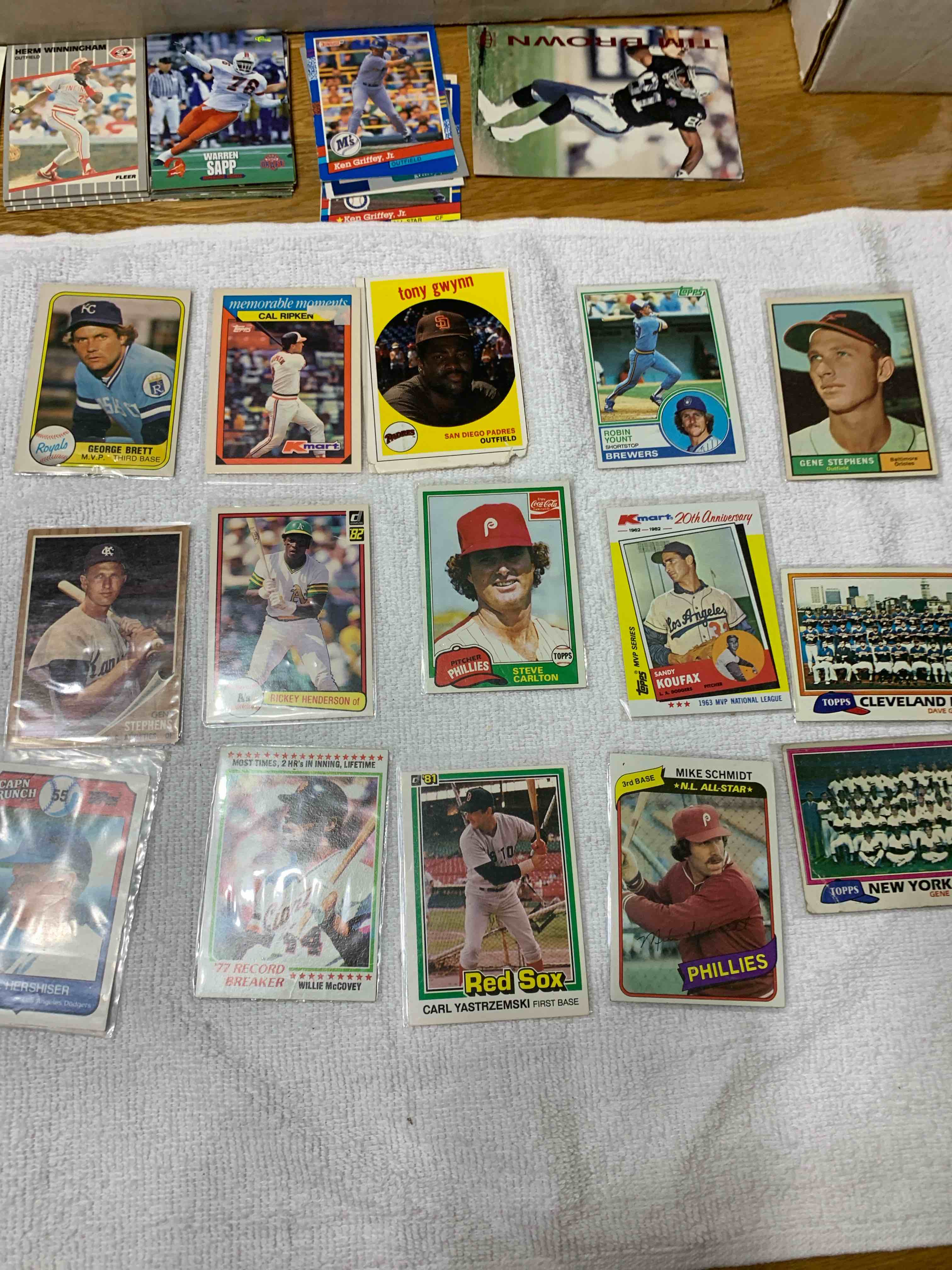 lot of 15 - vintage baseball cards